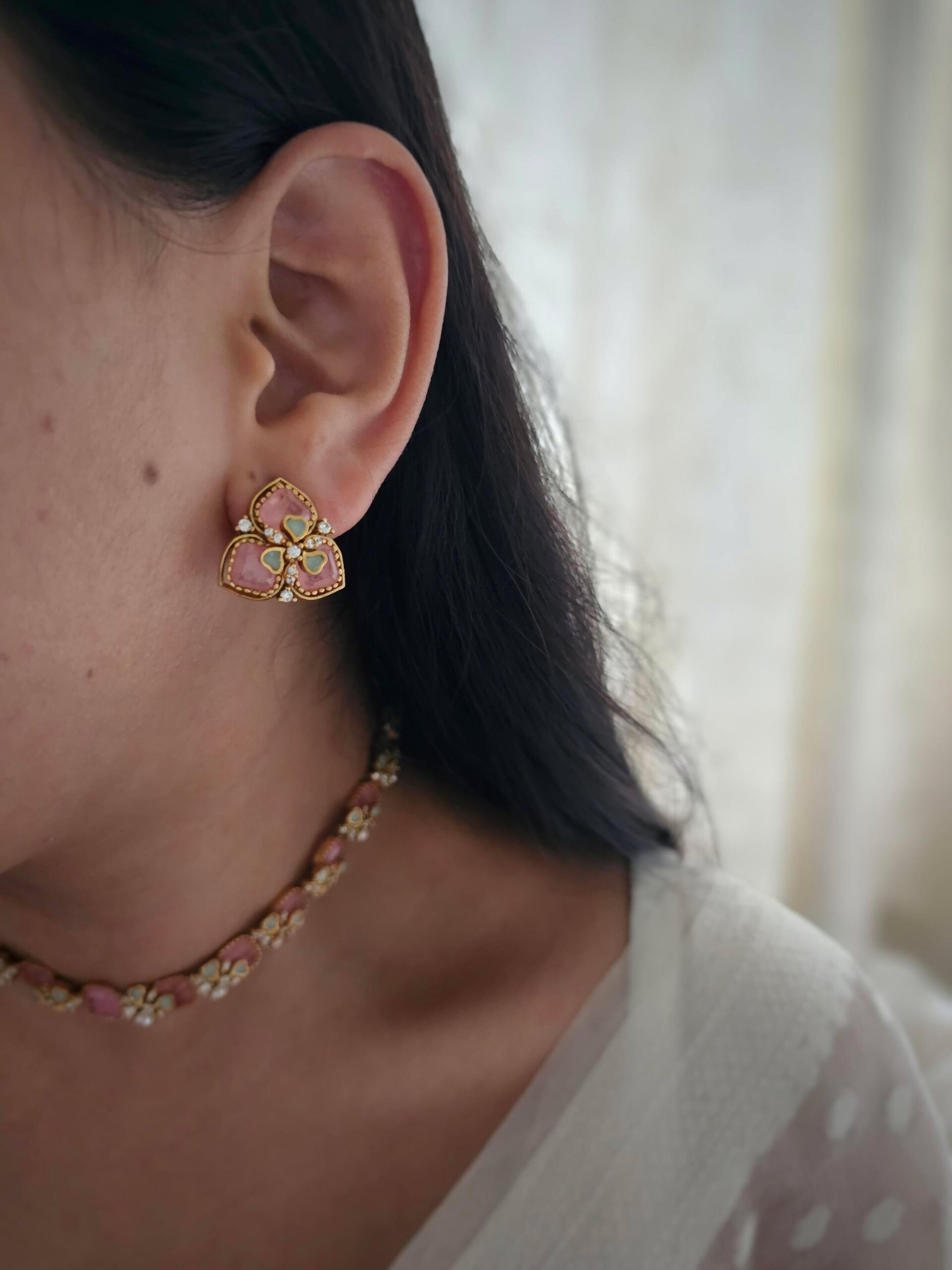 Aiyana delicate quartz necklace Thumbnail