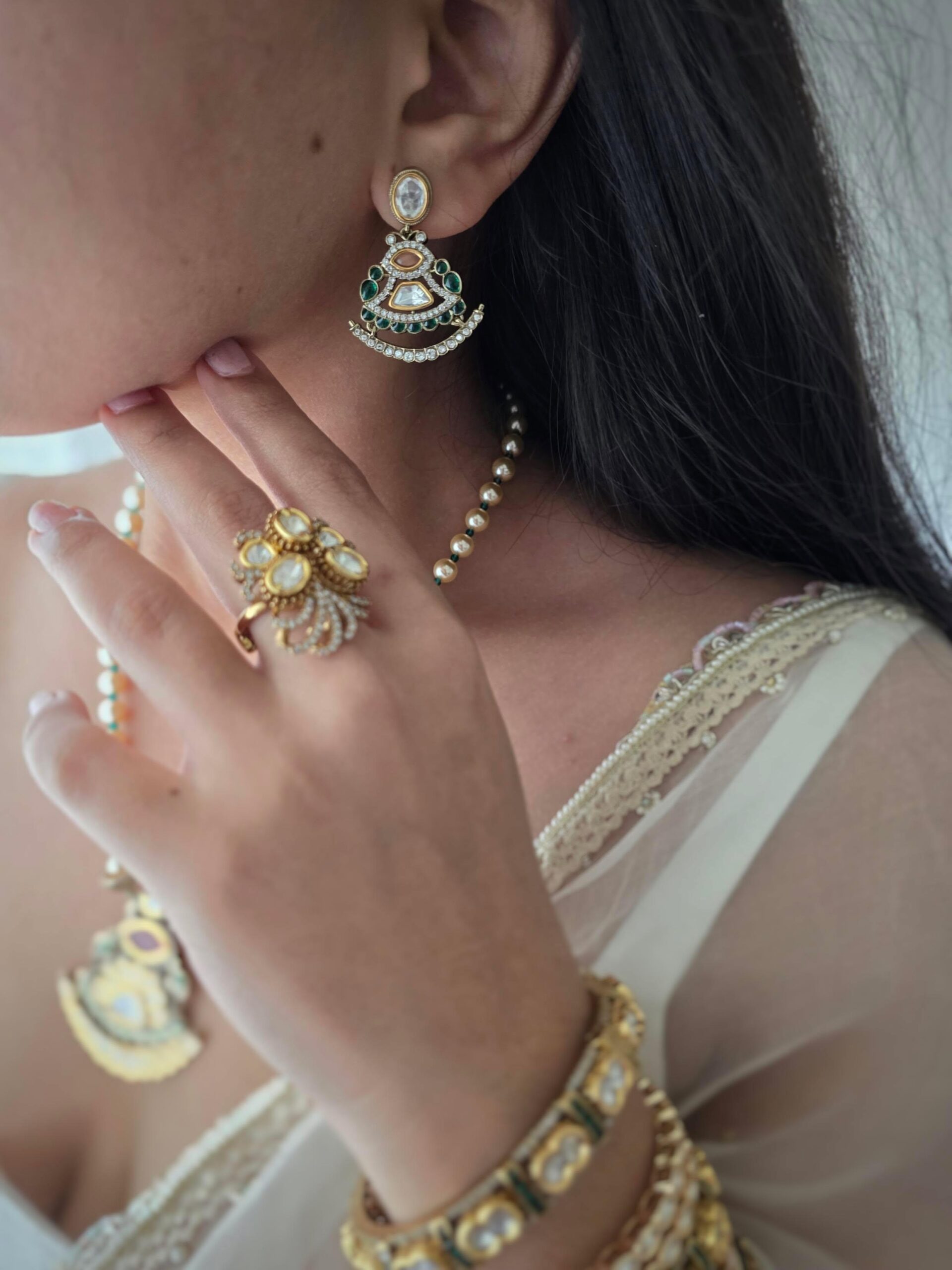 Arveen delicate pearl long necklace Thumbnail