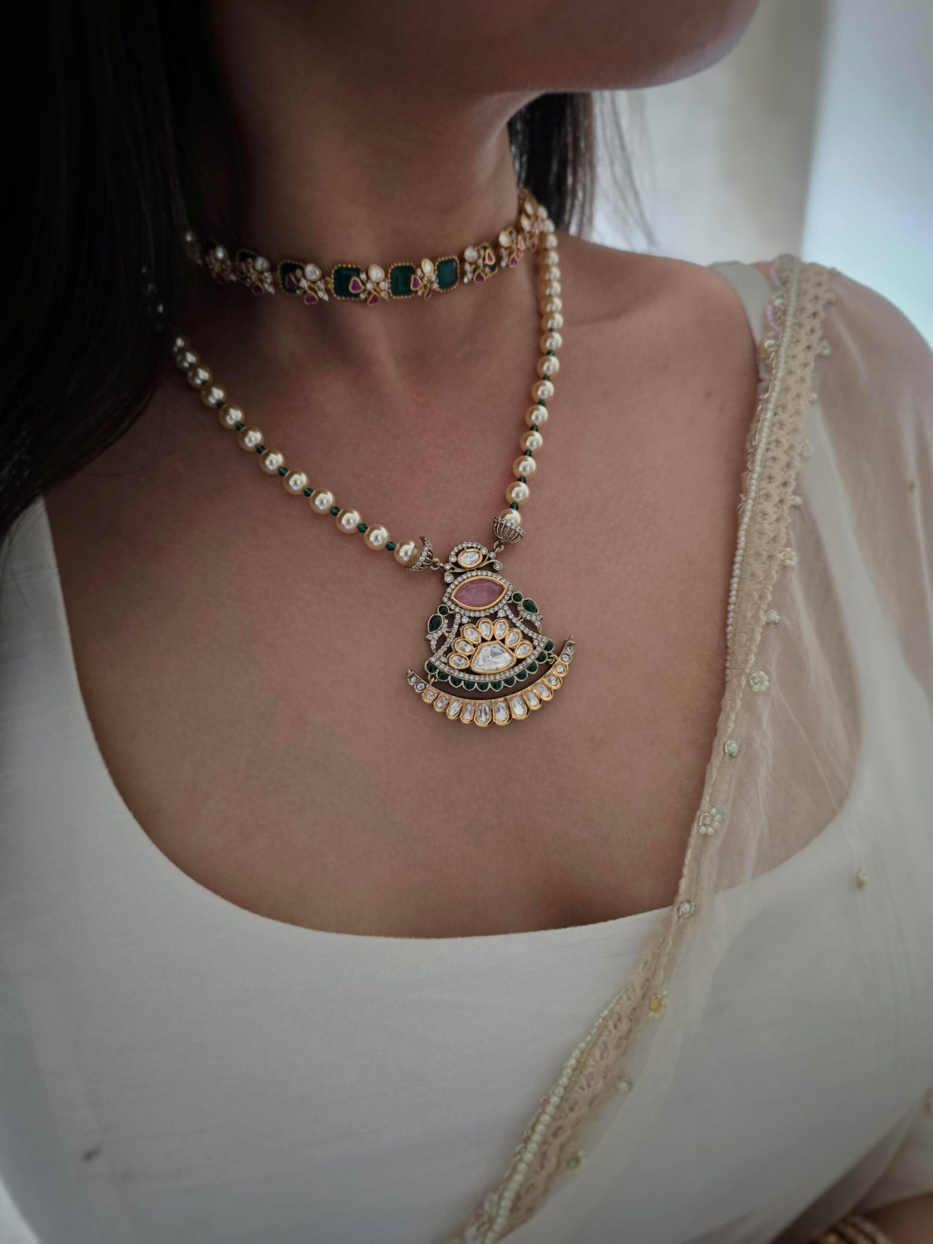 Arveen delicate pearl long necklace Thumbnail