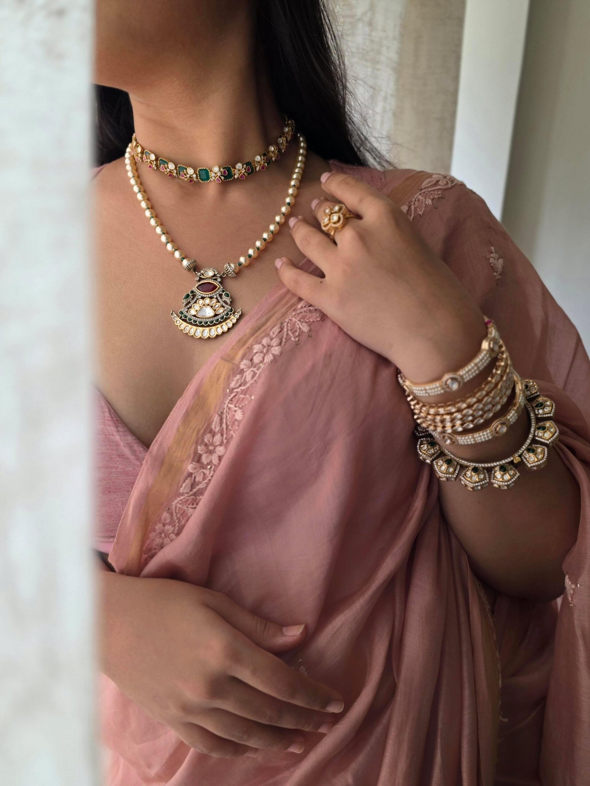 Arveen delicate pearl long necklace Thumbnail