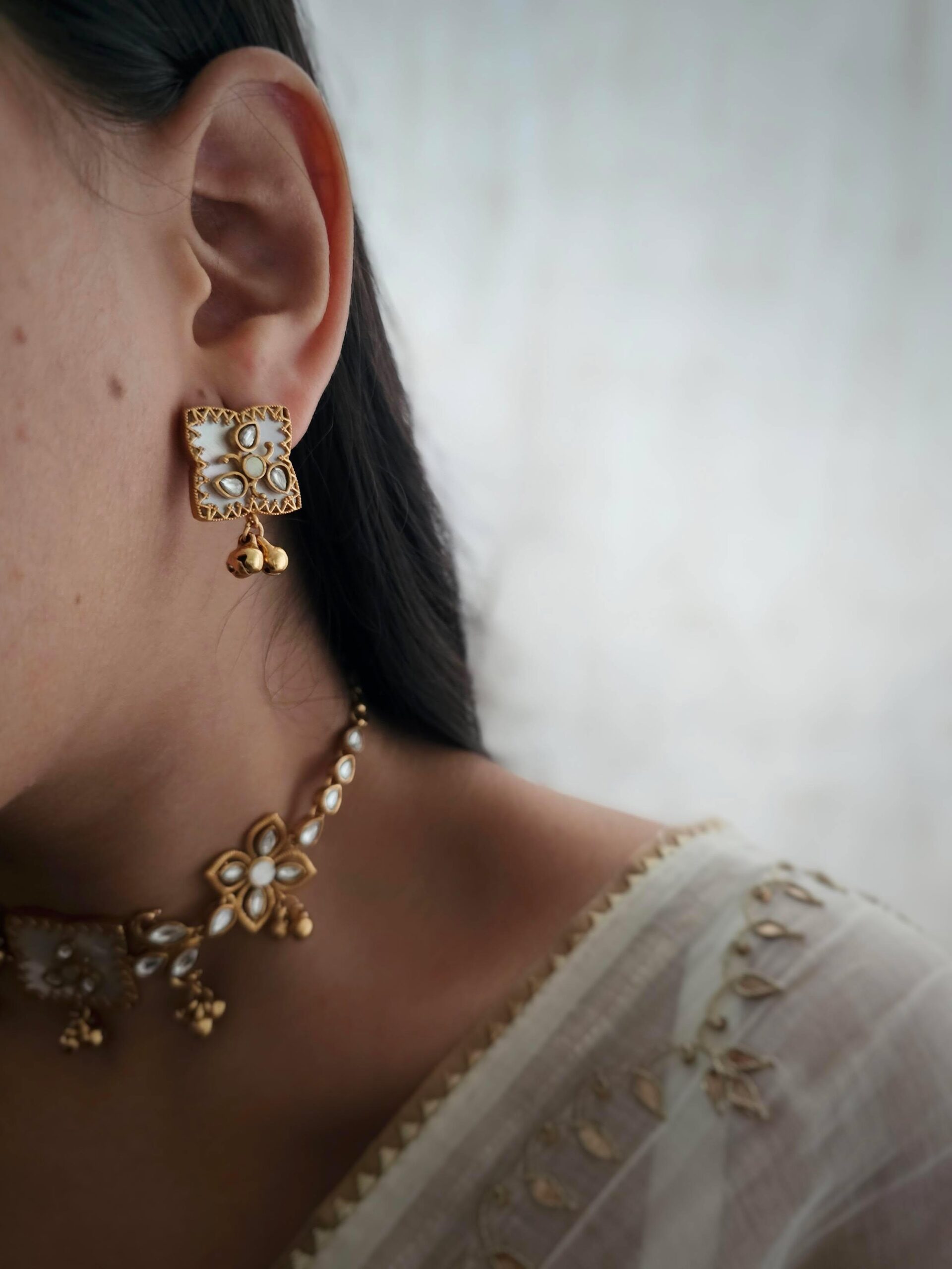 Aratrika handcrafted delicate choker Thumbnail