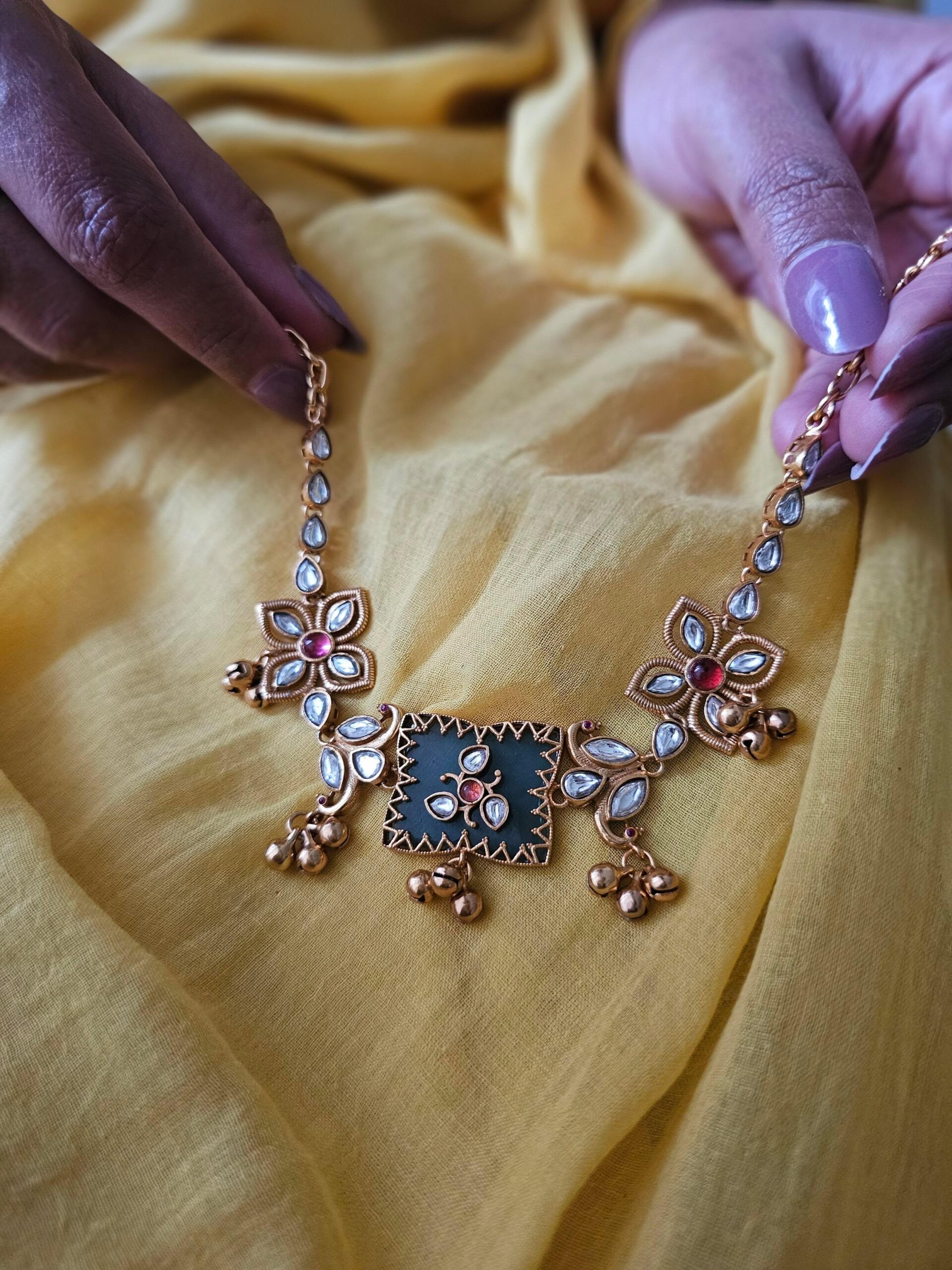 Aratrika handcrafted delicate choker Thumbnail