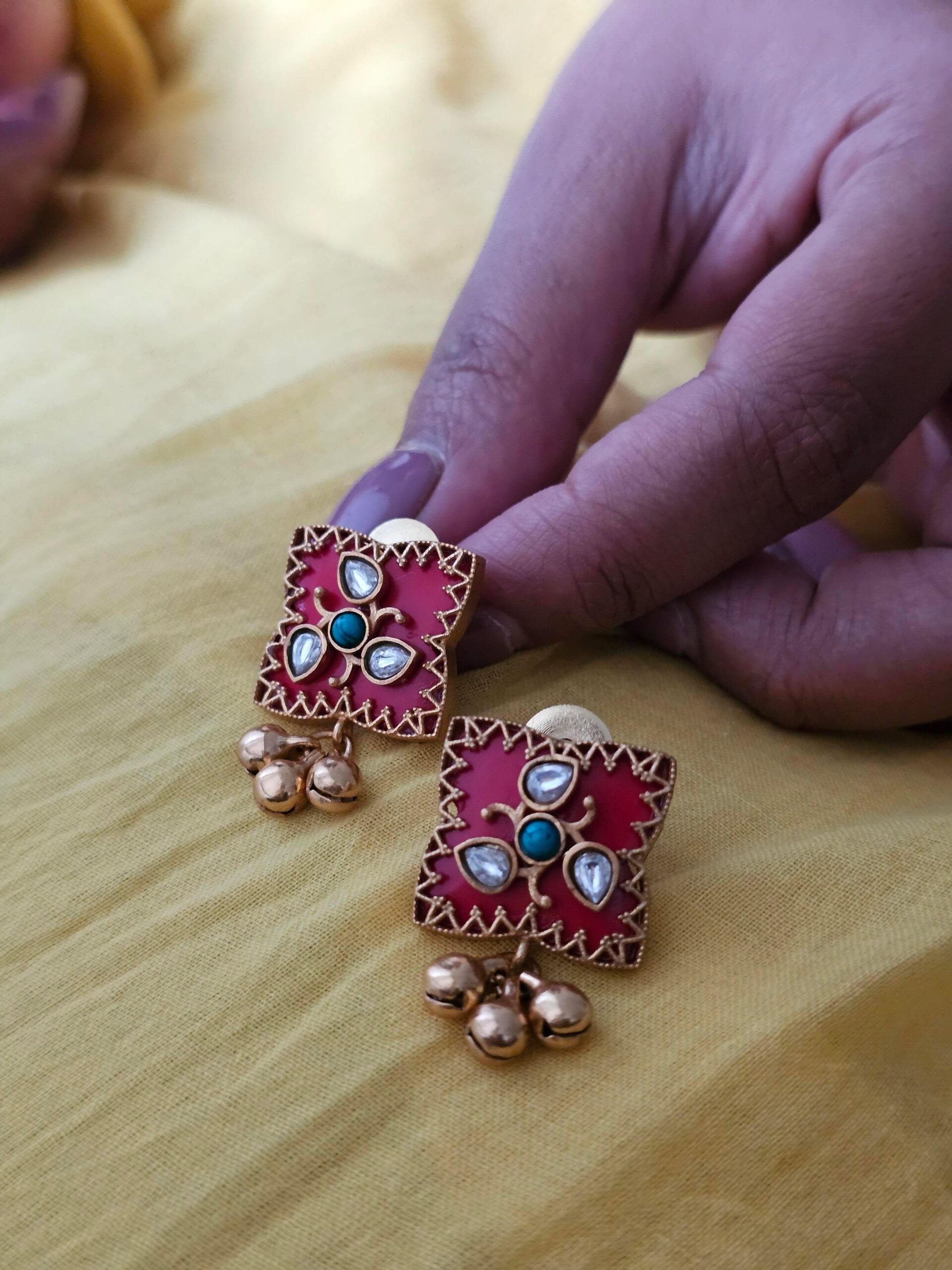 Aratrika handcrafted delicate choker Thumbnail