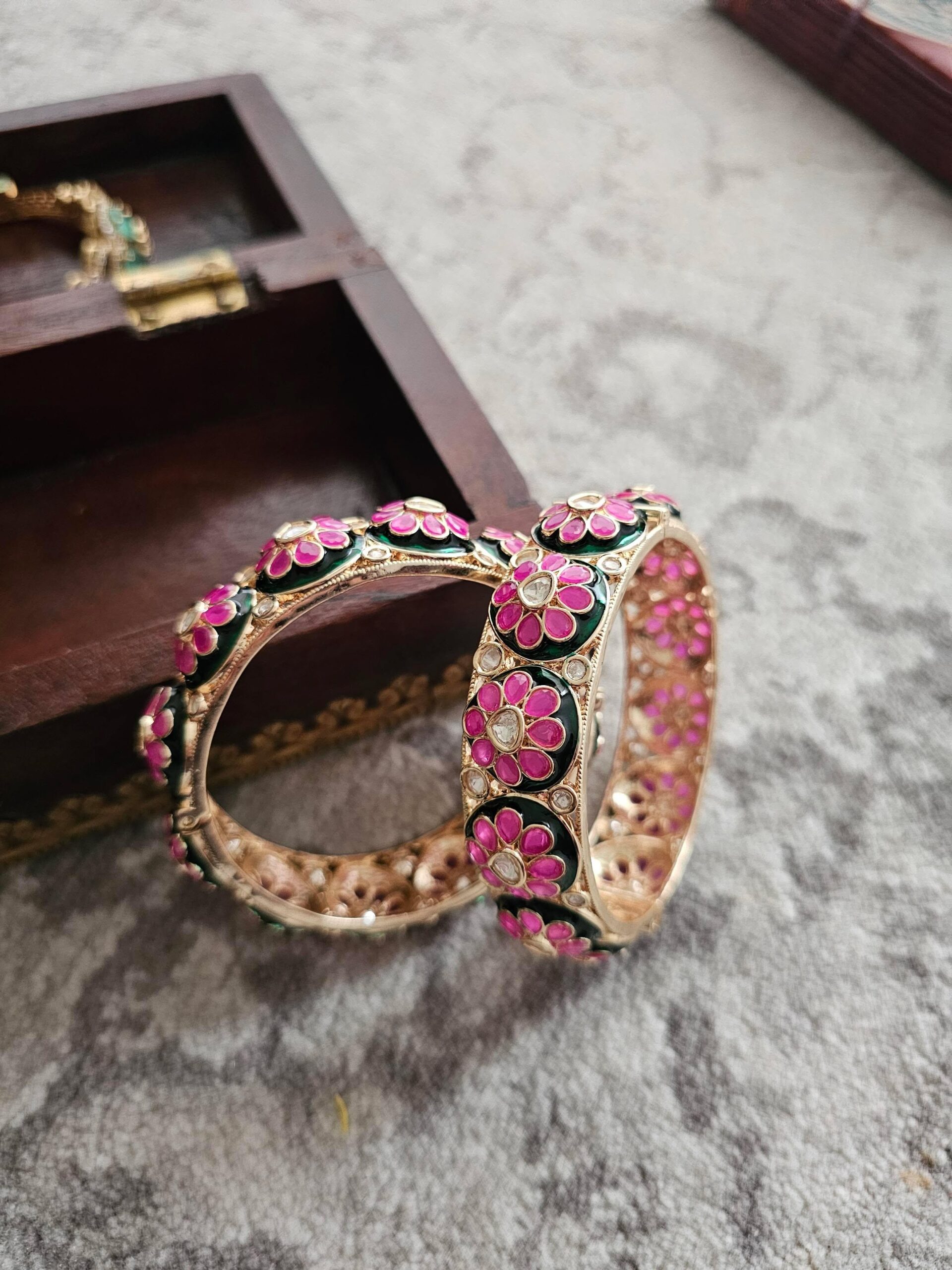 Eesha quartz bangles Thumbnail