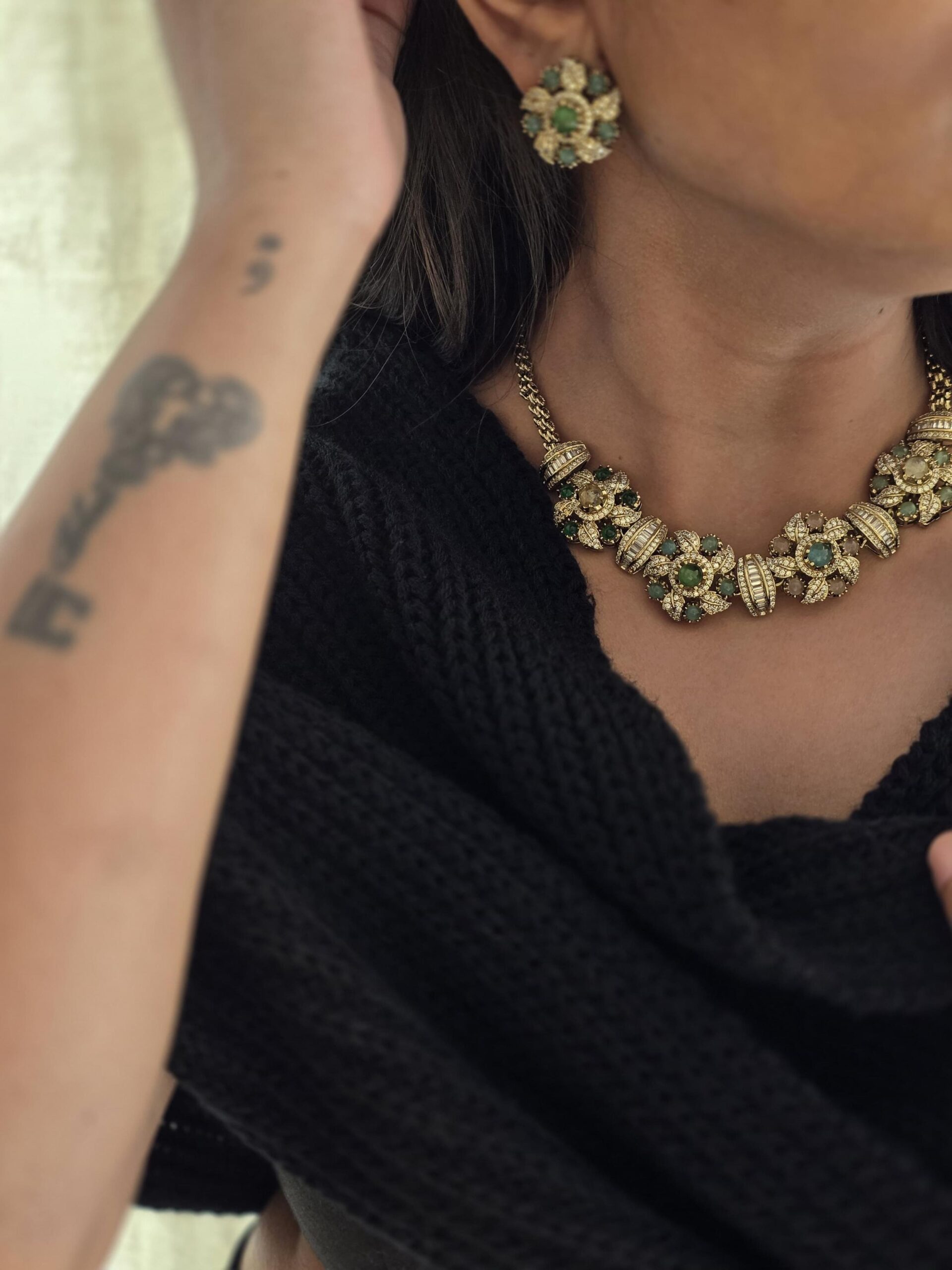 Eesha semi precious stones necklace Thumbnail