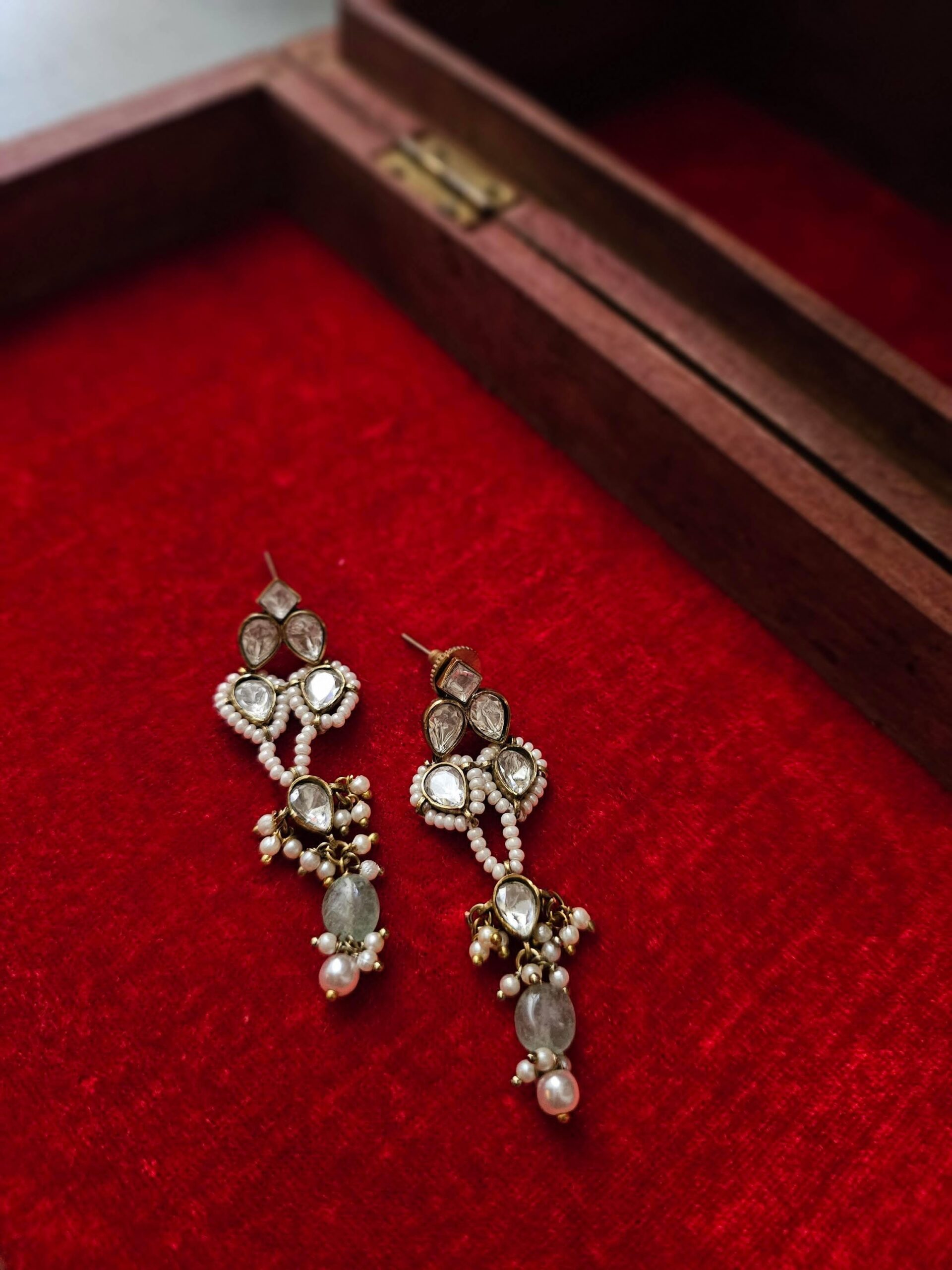 Vaisha pearl and polki necklace Thumbnail