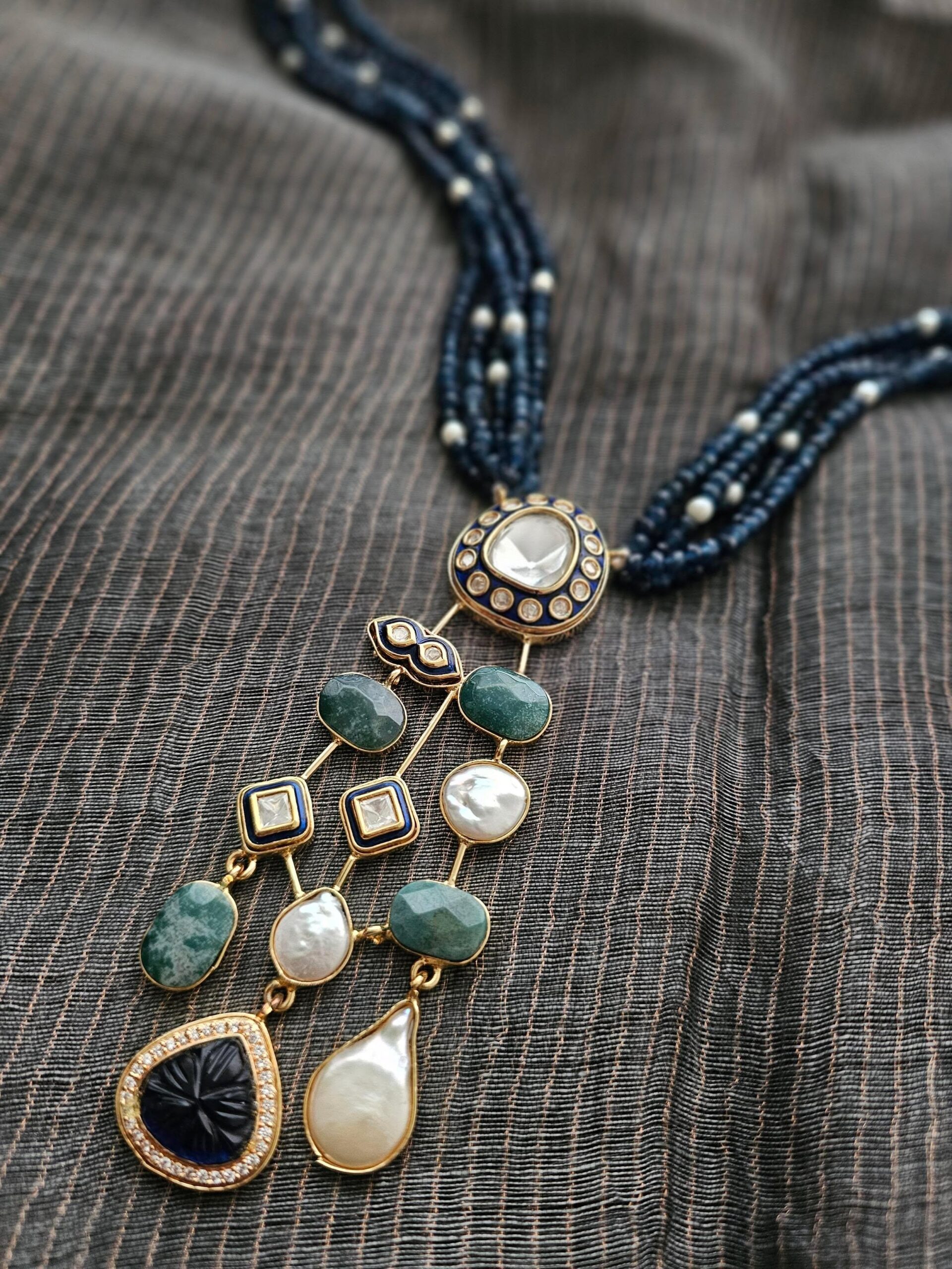 Veisha baroque and polki necklace Thumbnail
