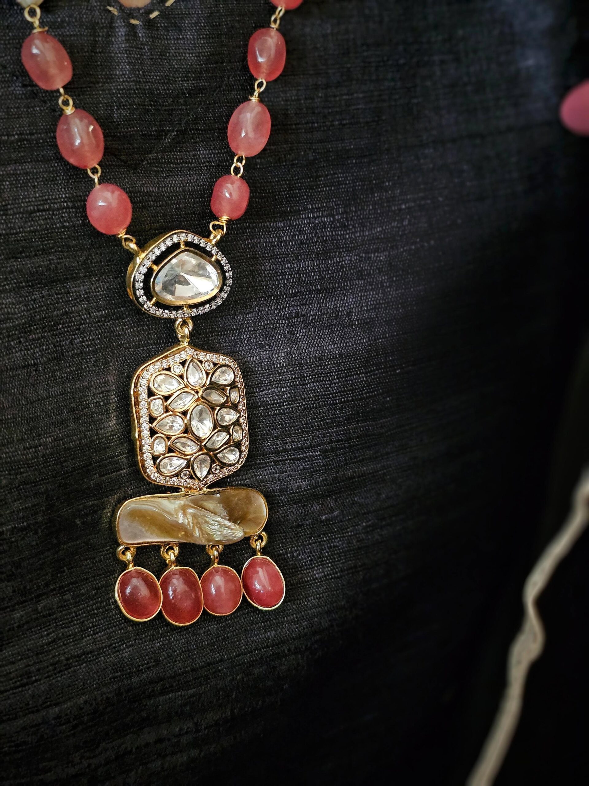 Nashra baroque necklace Thumbnail