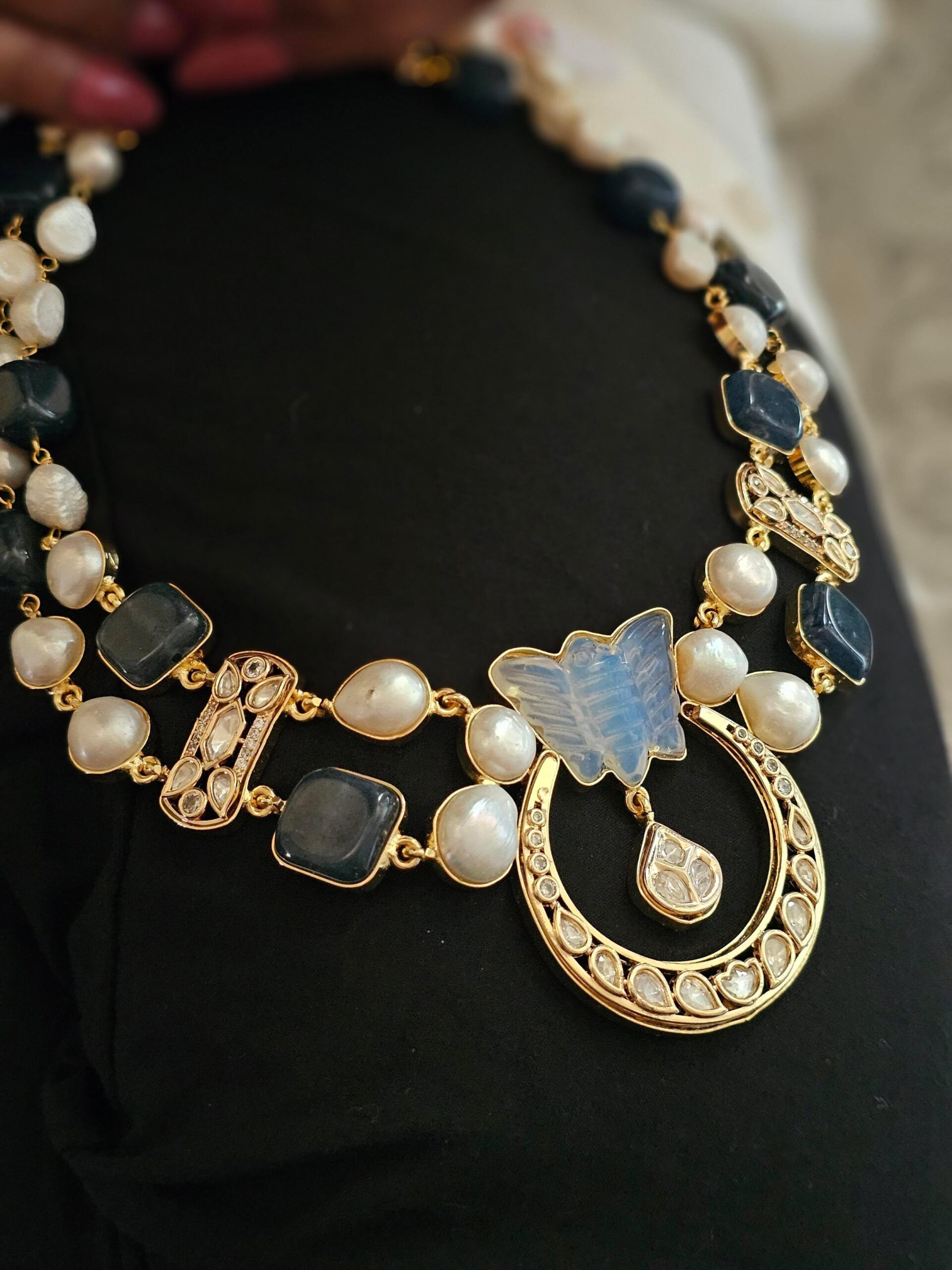 Harshlata baroque necklace Thumbnail