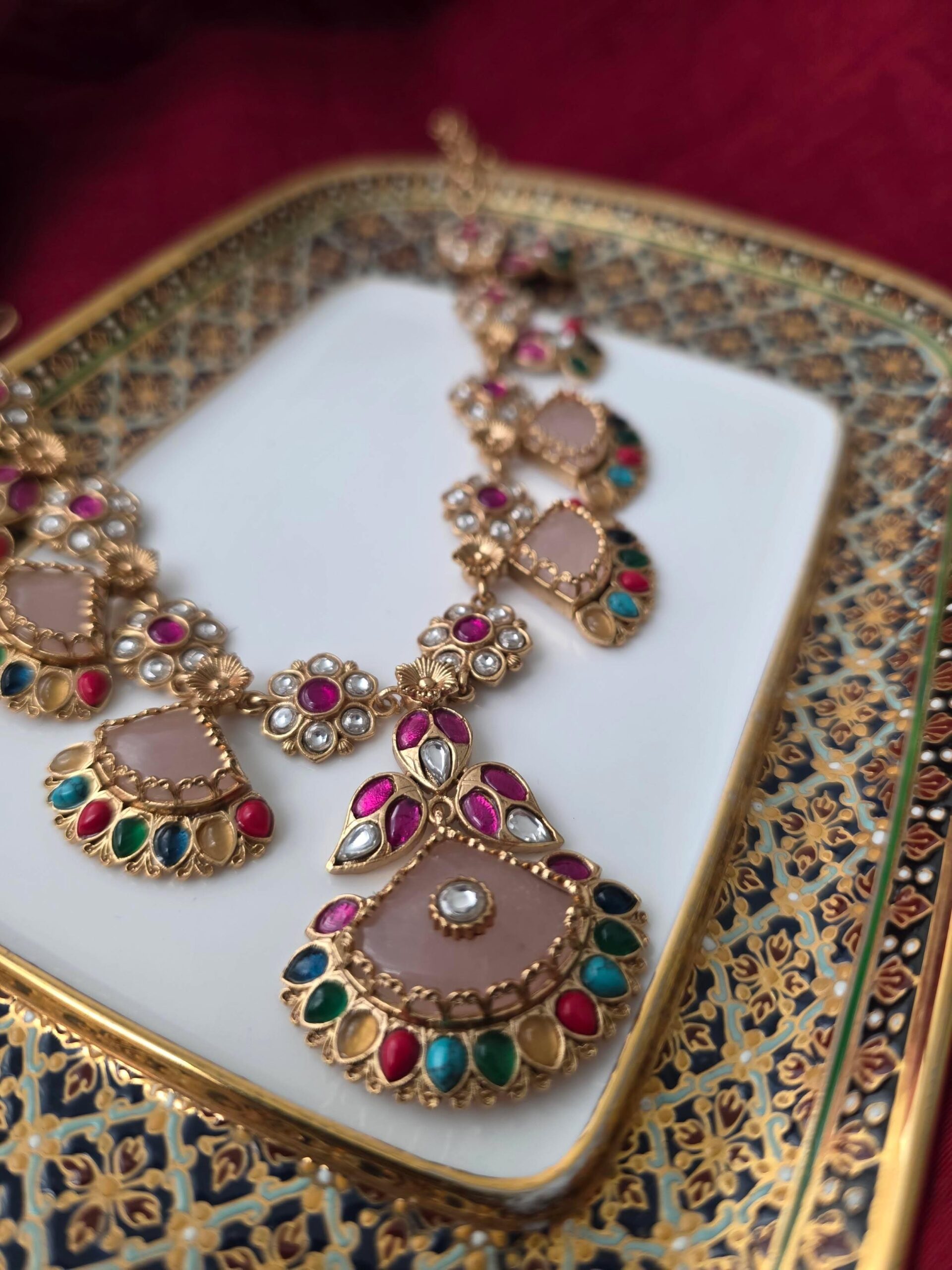 Surana handcrafted quartz necklace Thumbnail