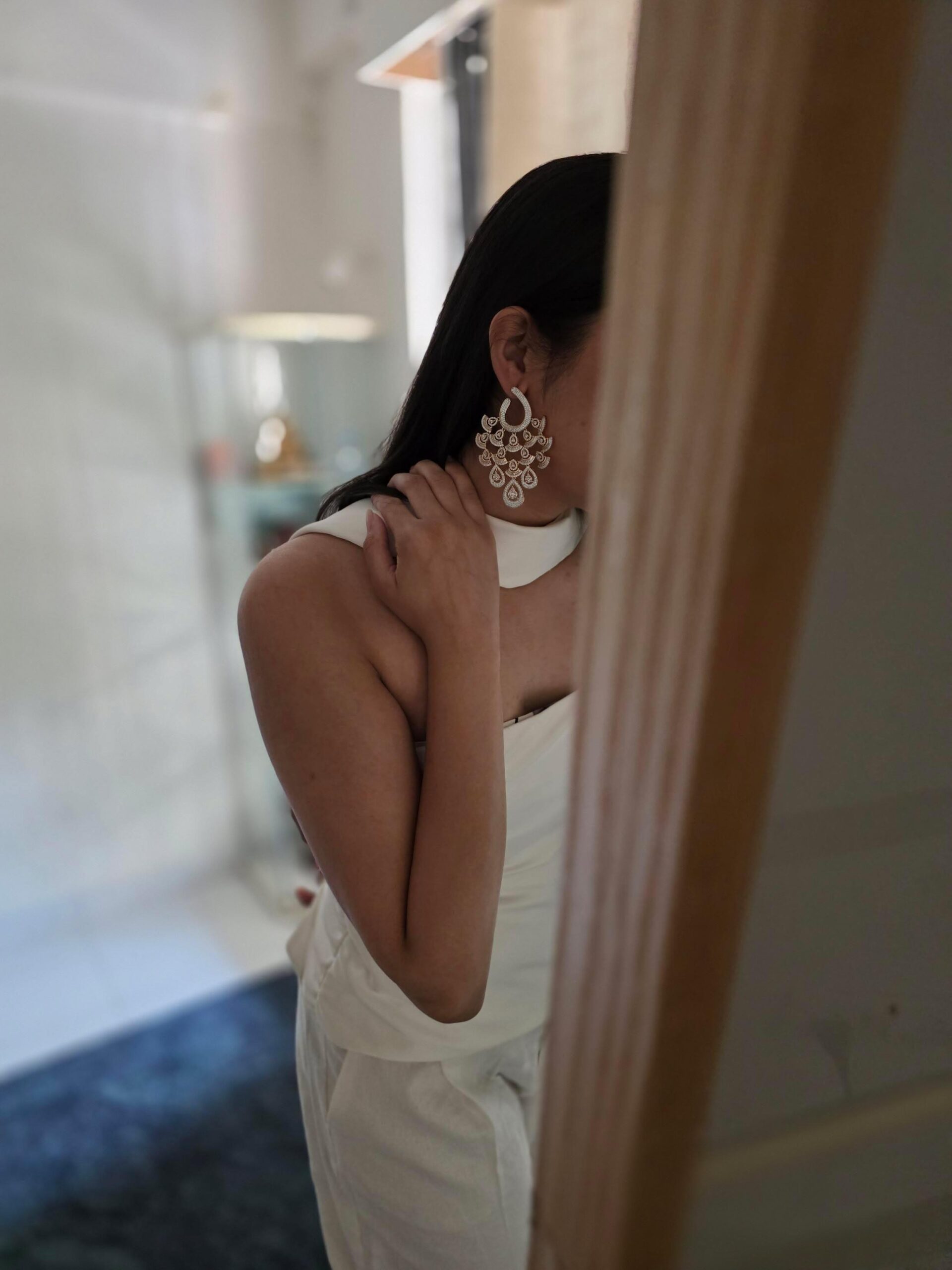 Nitya diamond-look chaandbaali Thumbnail