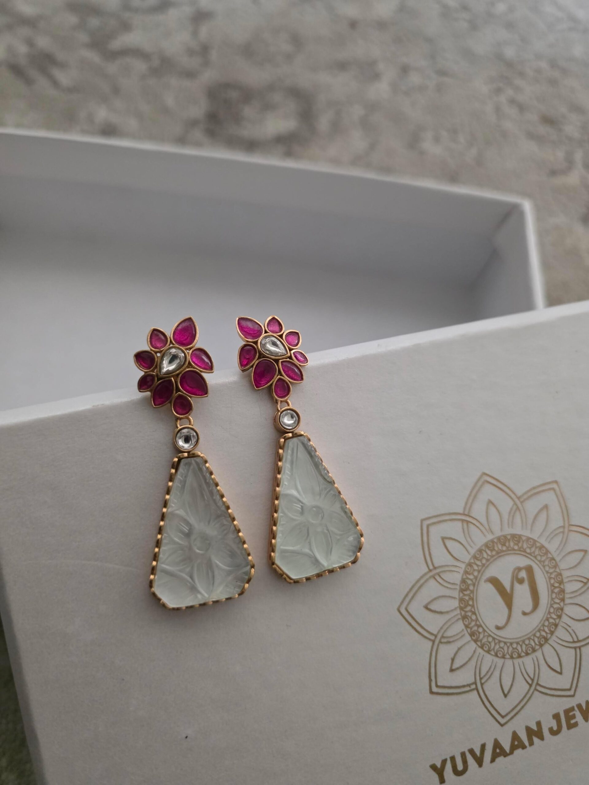 Zareen quartz earrings Thumbnail