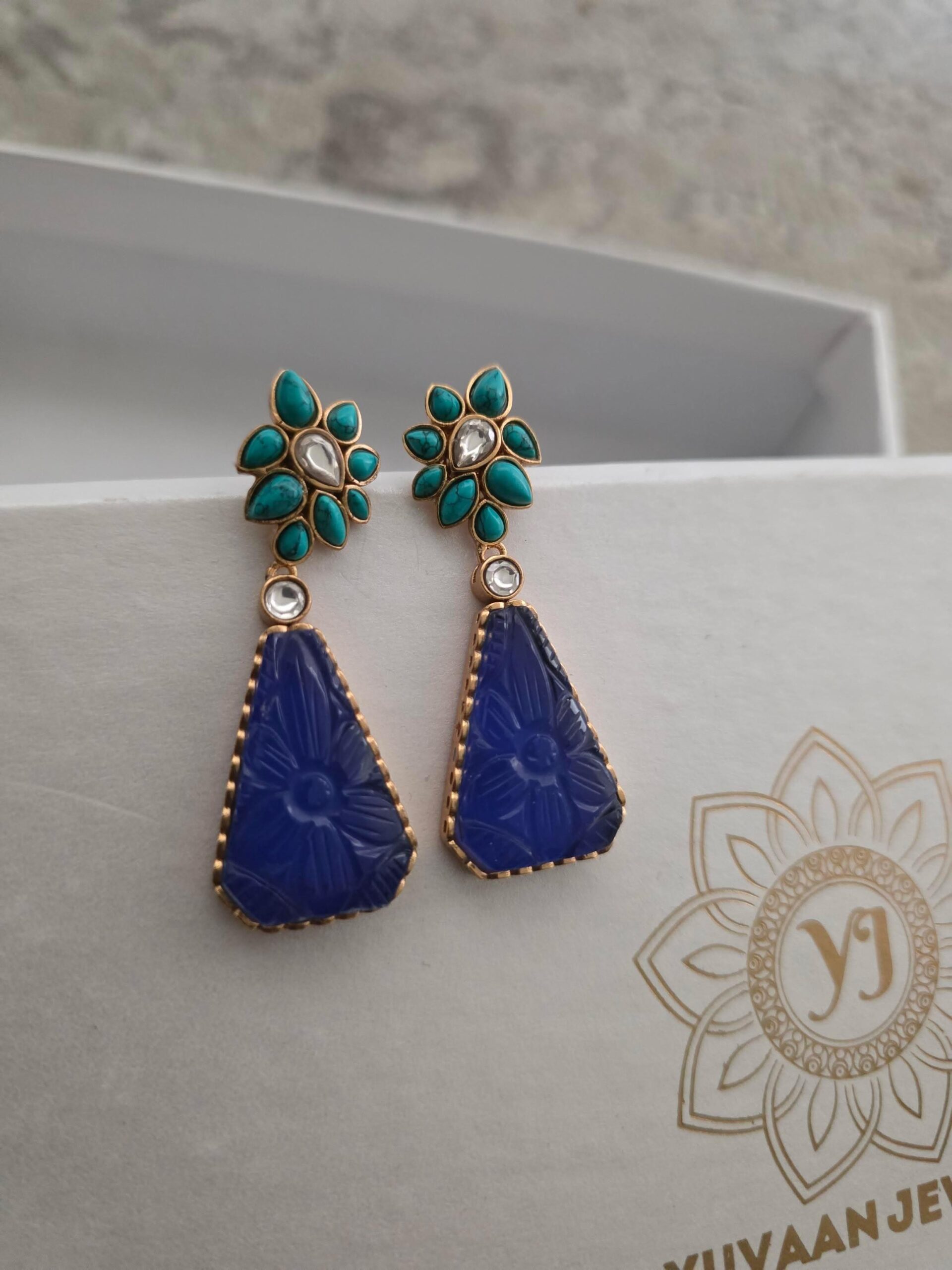 Zareen quartz earrings Thumbnail