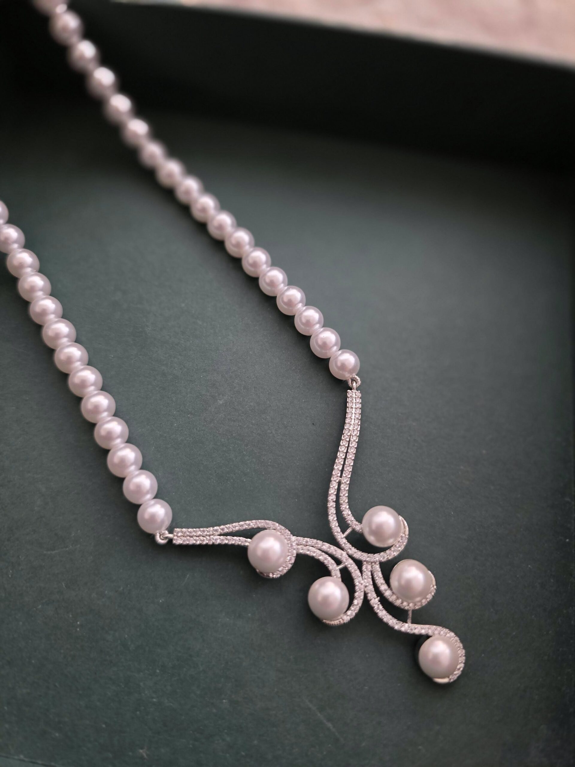 Pashmina delicate pearl necklace Thumbnail