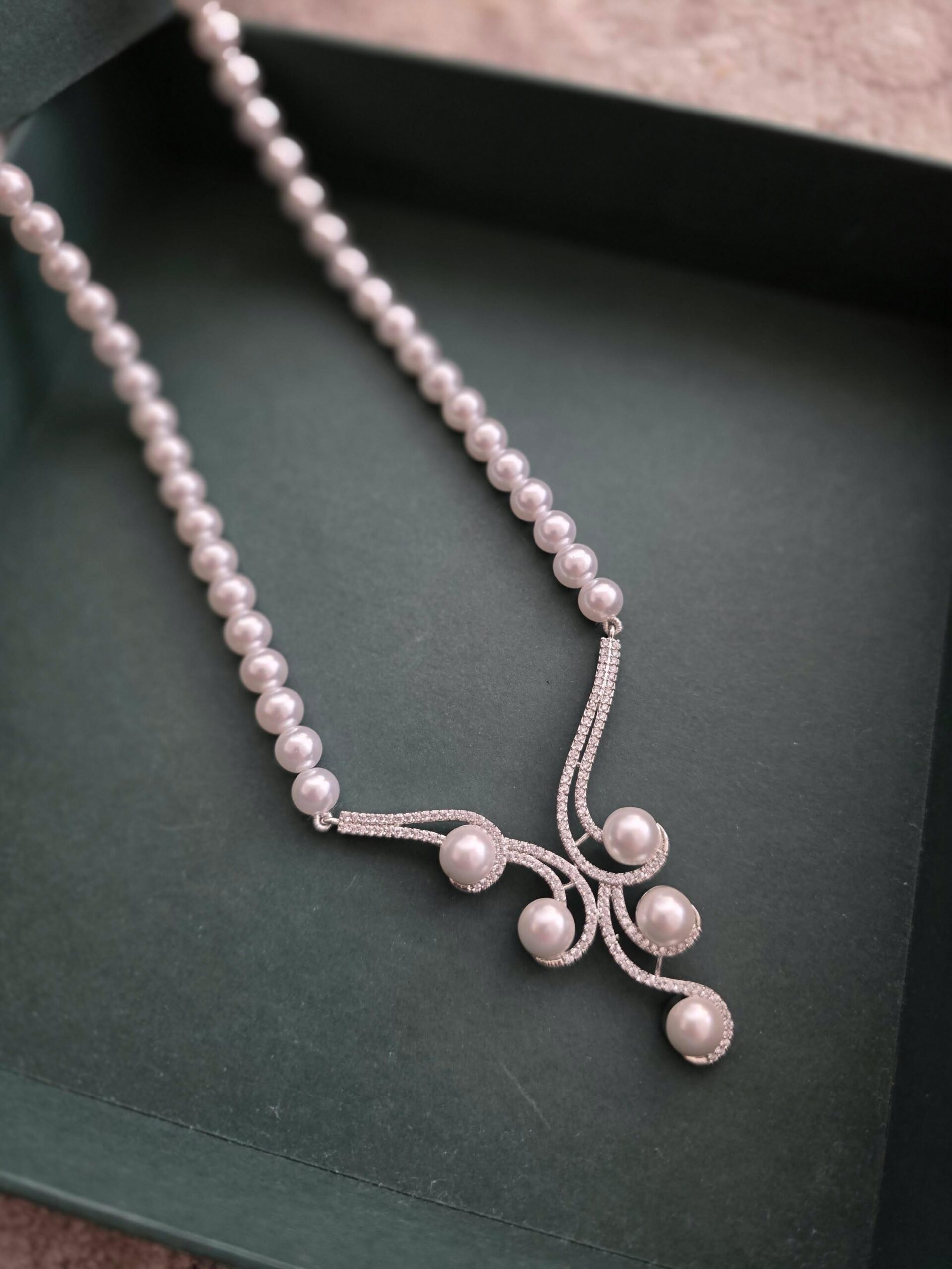 Pashmina delicate pearl necklace Thumbnail