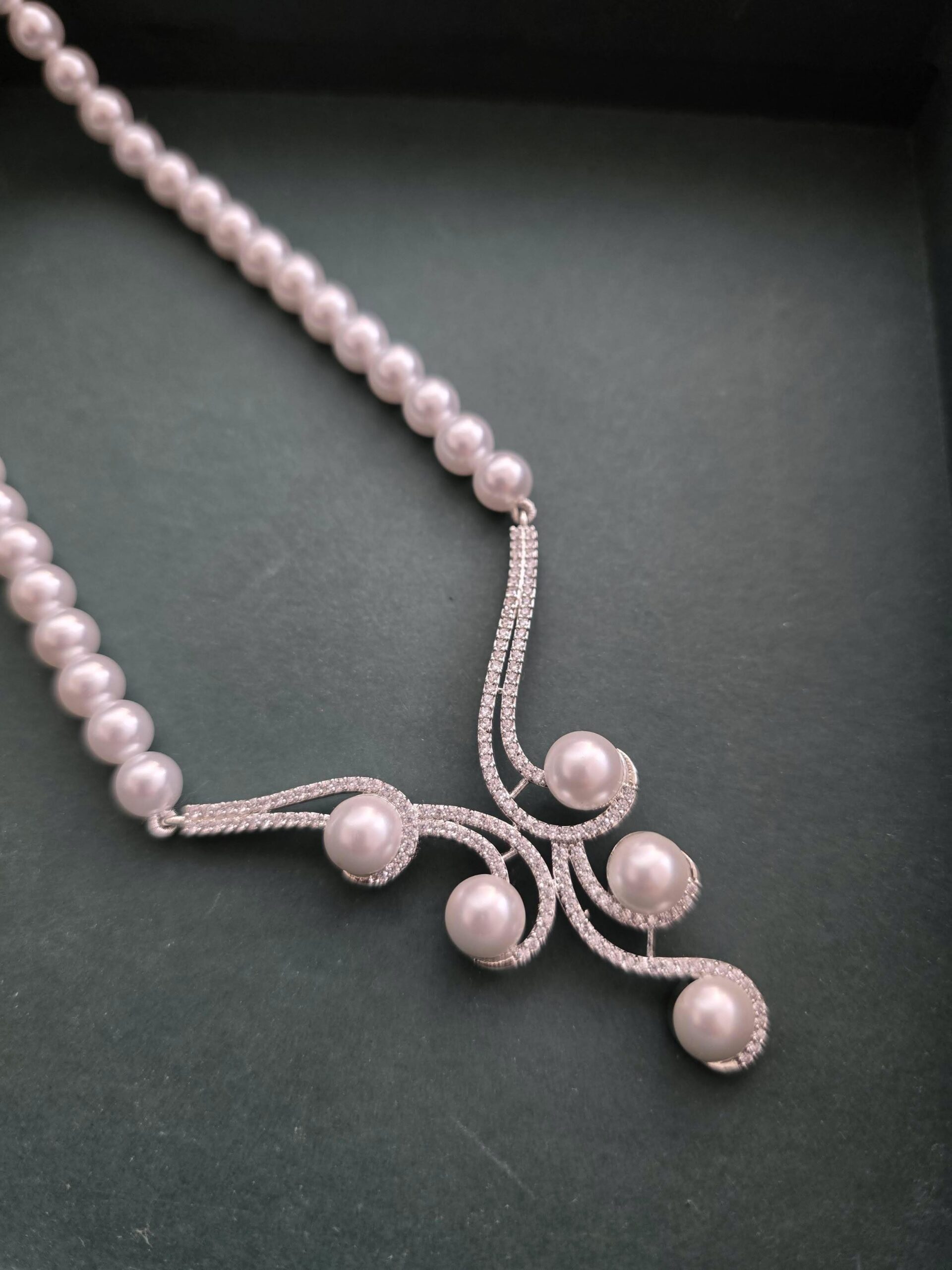 Pashmina delicate pearl necklace Thumbnail