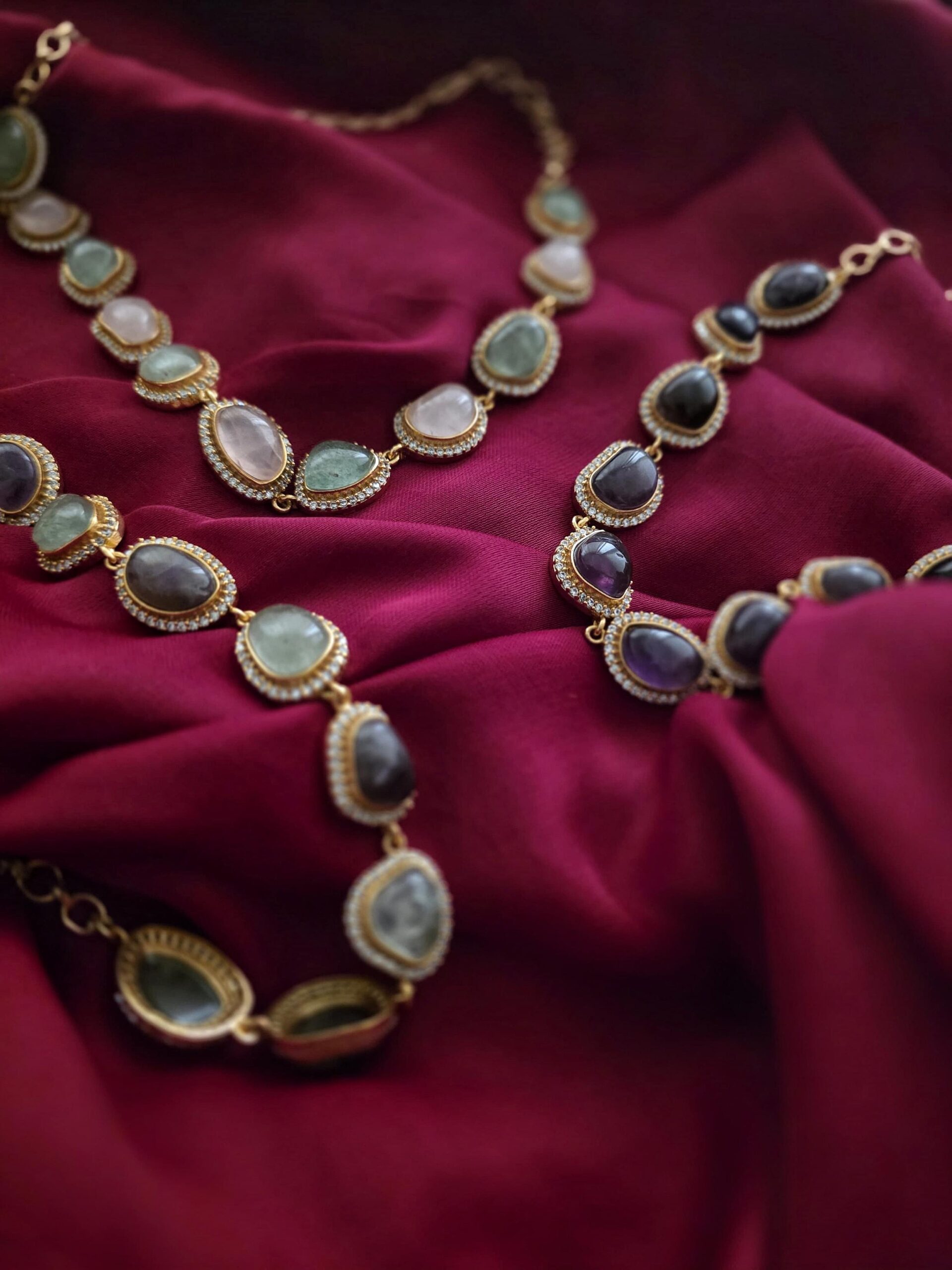 Savri quartz and polki necklace Thumbnail