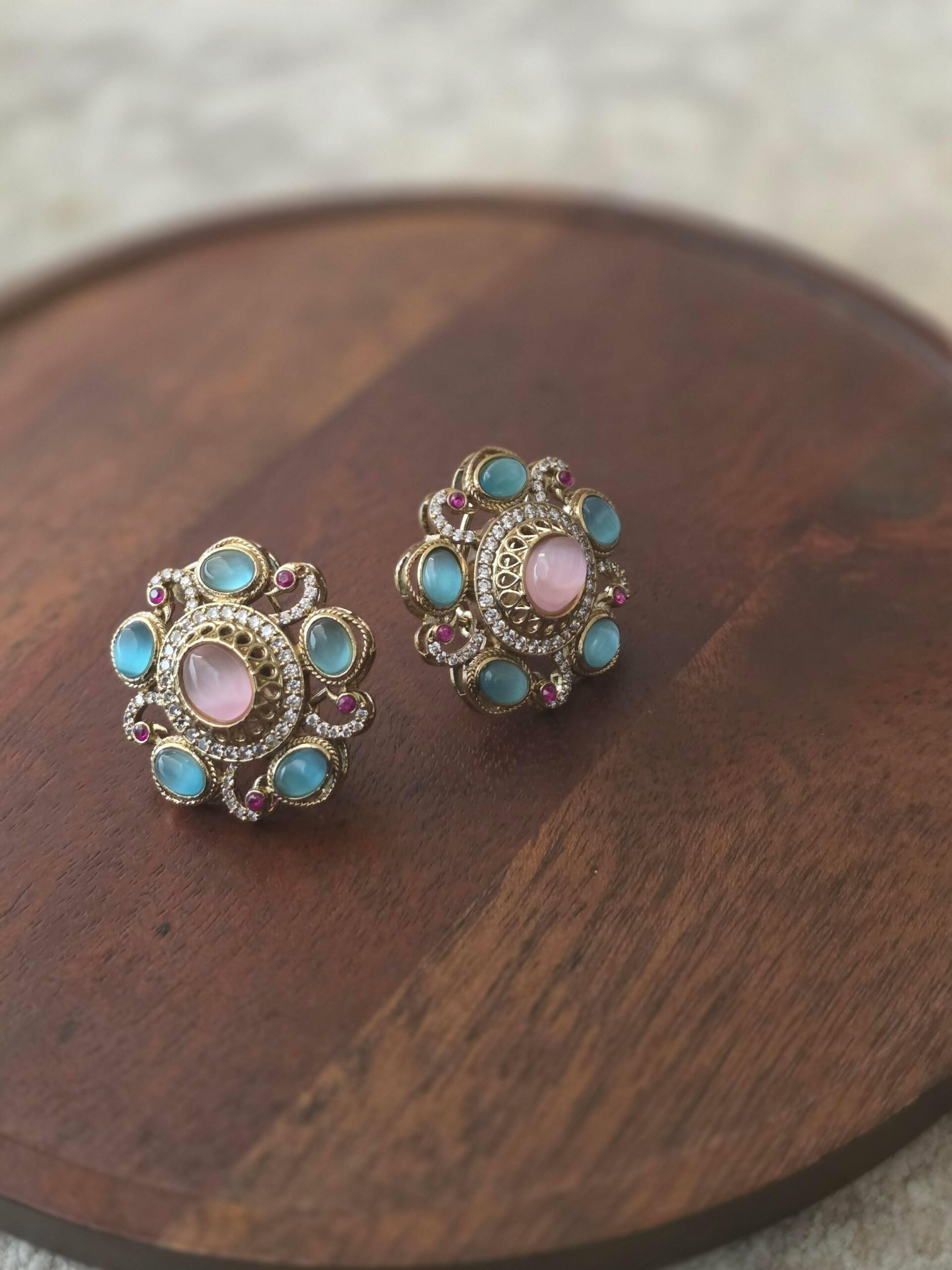 Zara floral studs Thumbnail