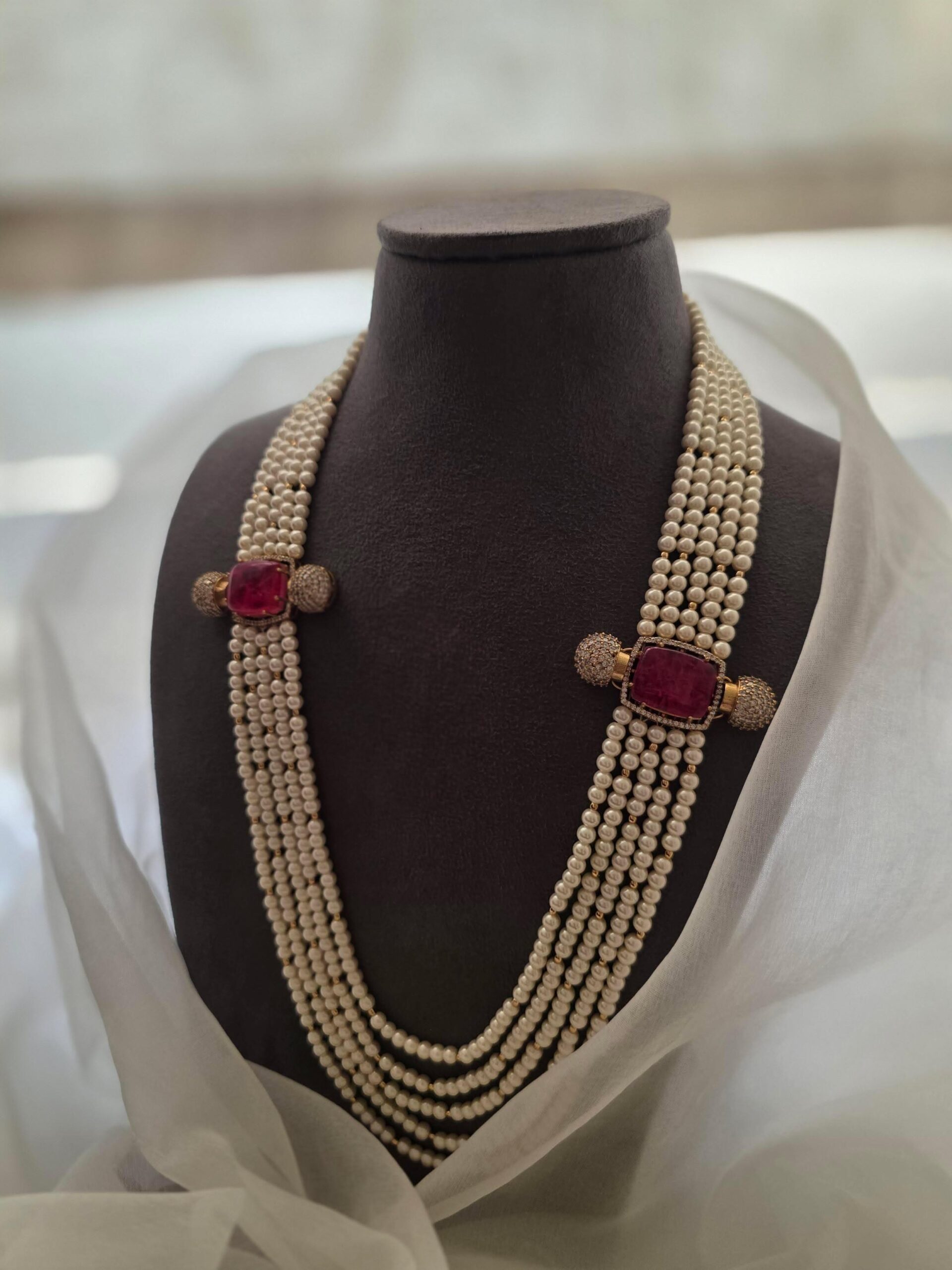 Girisha pearl and quartz long necklace Thumbnail