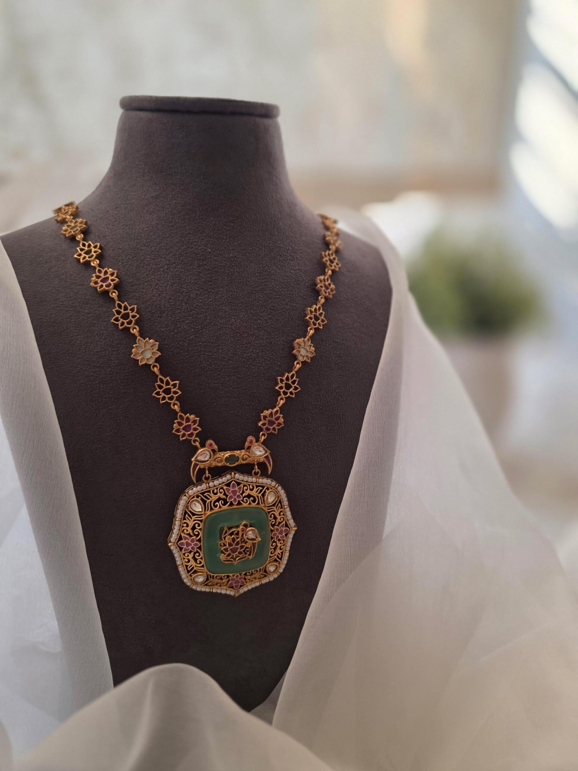 Saira handcrafted long necklace Thumbnail