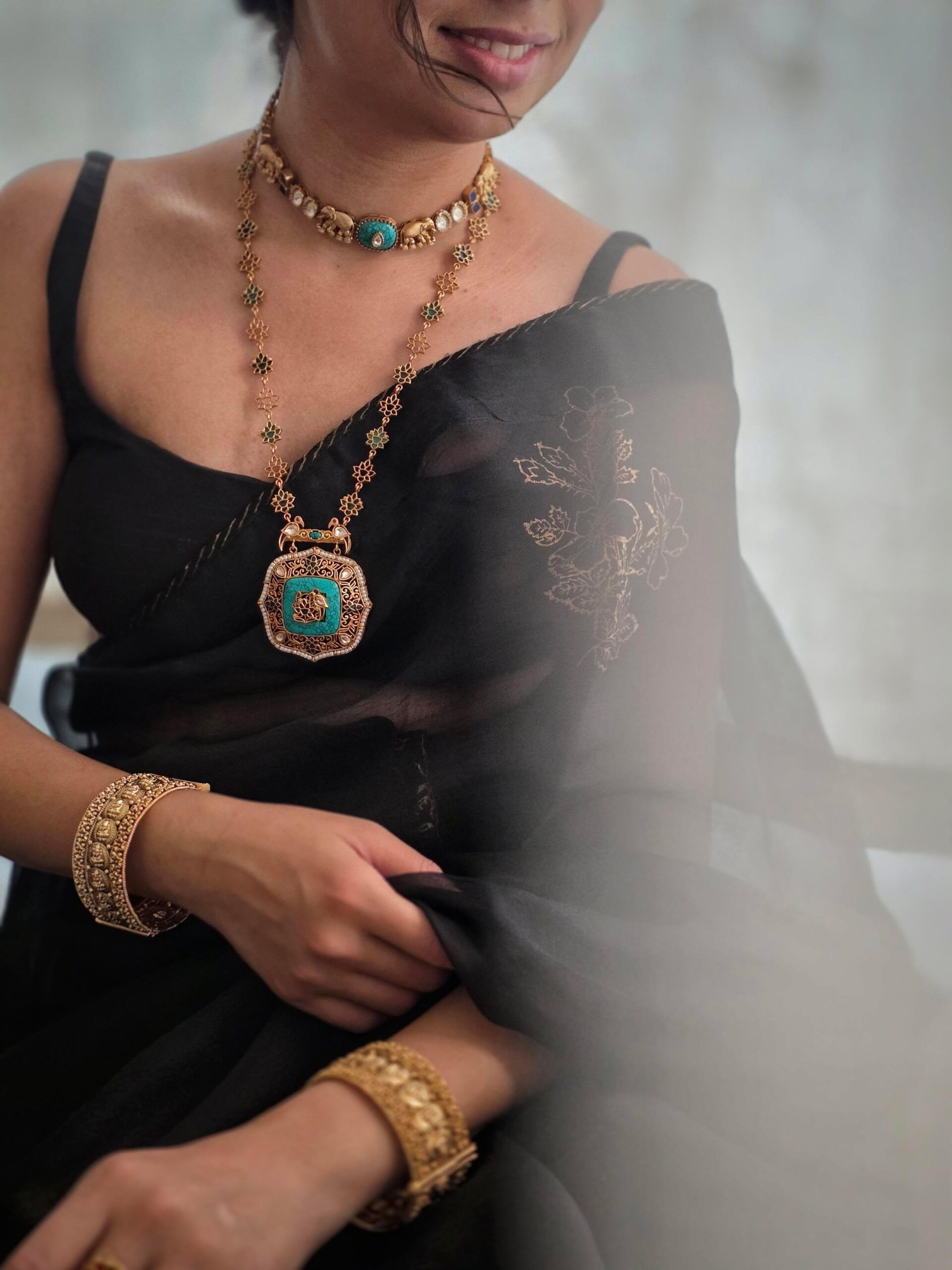 Saira handcrafted long necklace Thumbnail