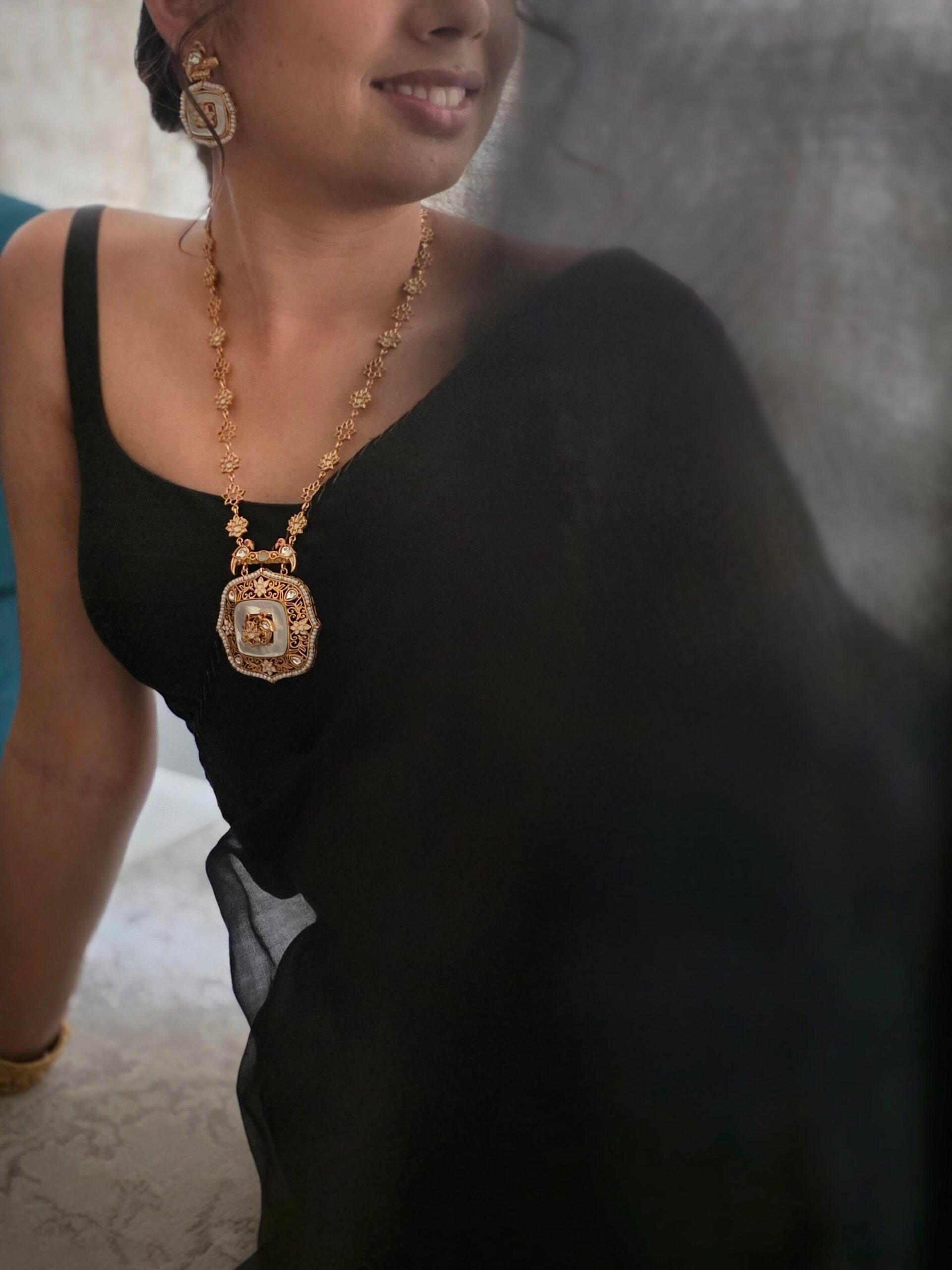 Saira handcrafted long necklace Thumbnail