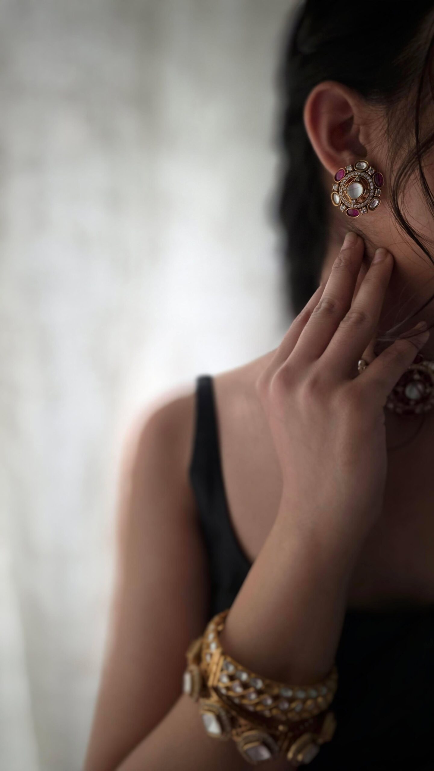 Raia pearl and polki choker Thumbnail