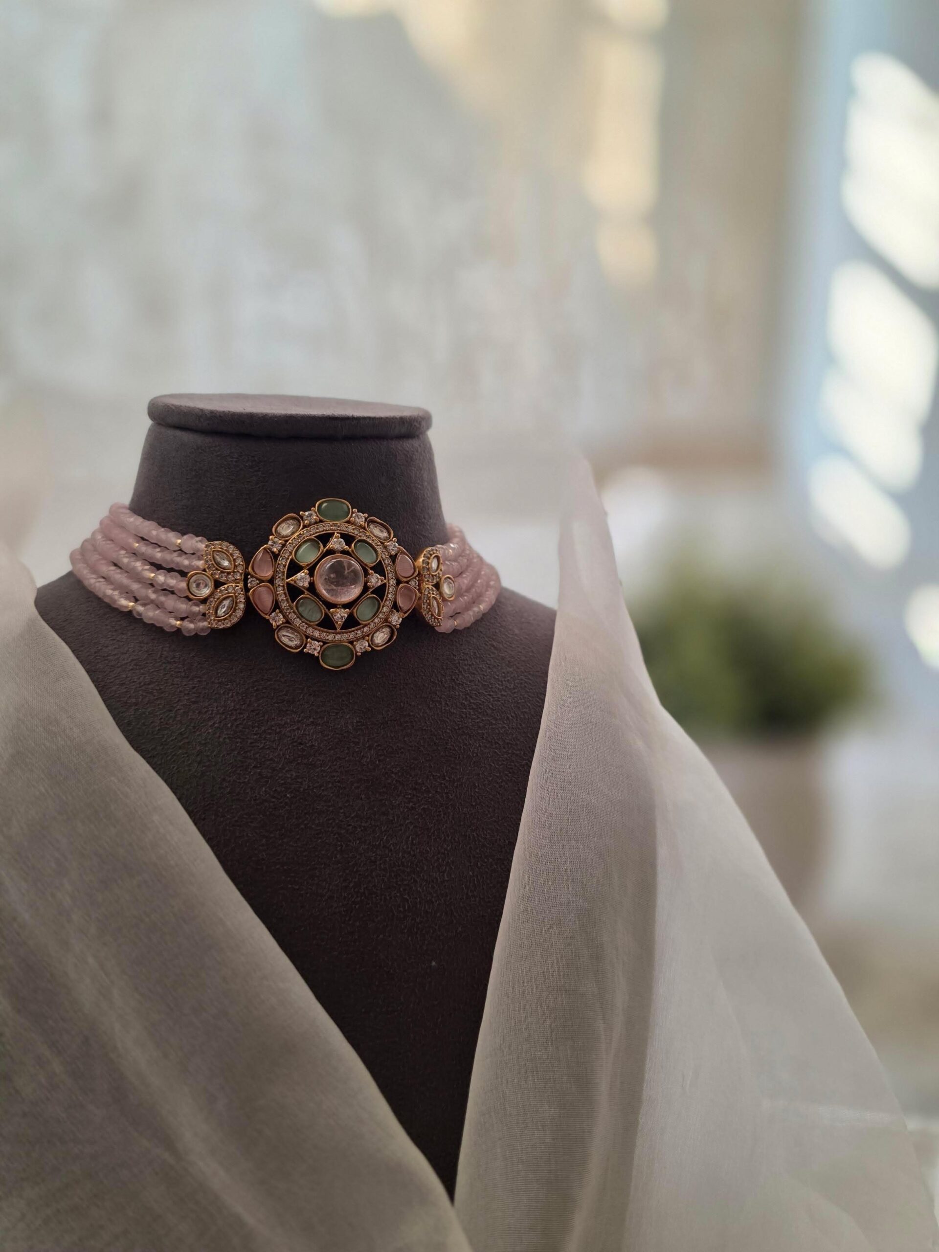 Raia pearl and polki choker Thumbnail