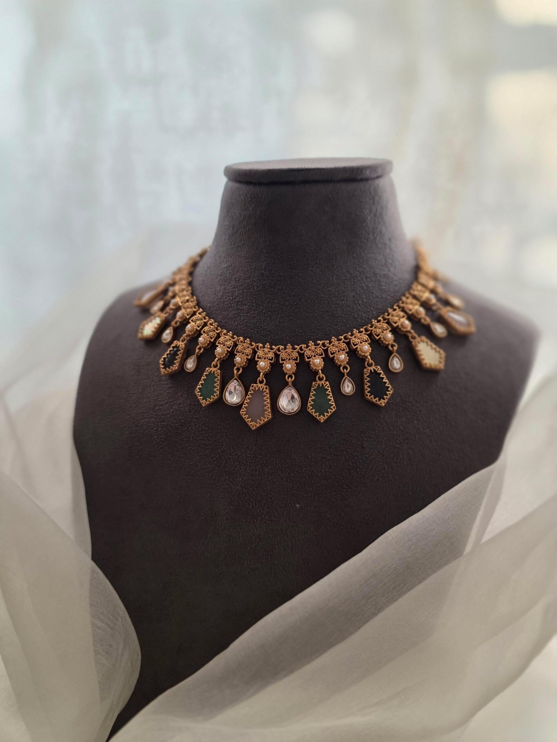 Rahi handcrafted necklace Thumbnail