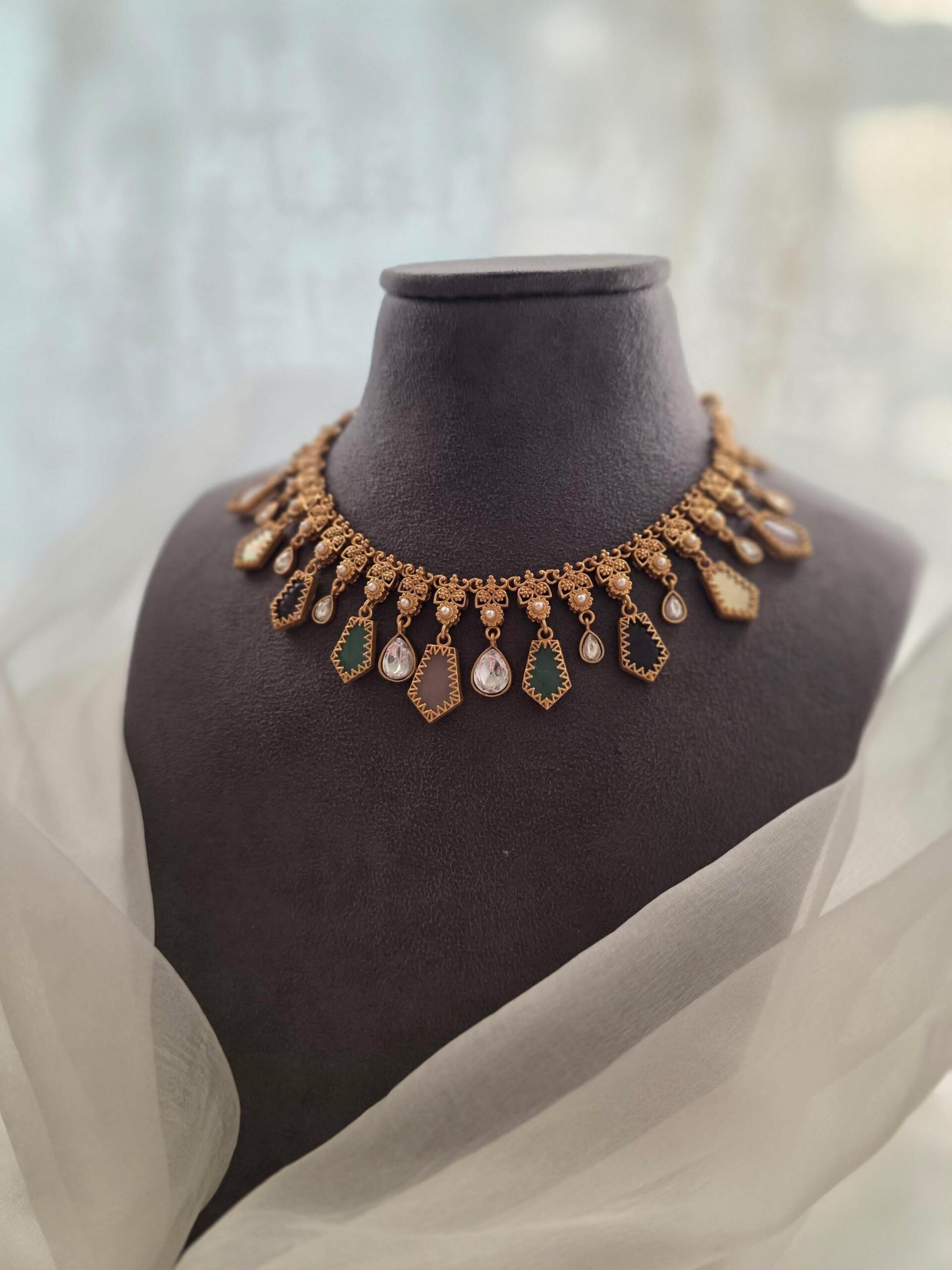 Rahi handcrafted necklace Thumbnail