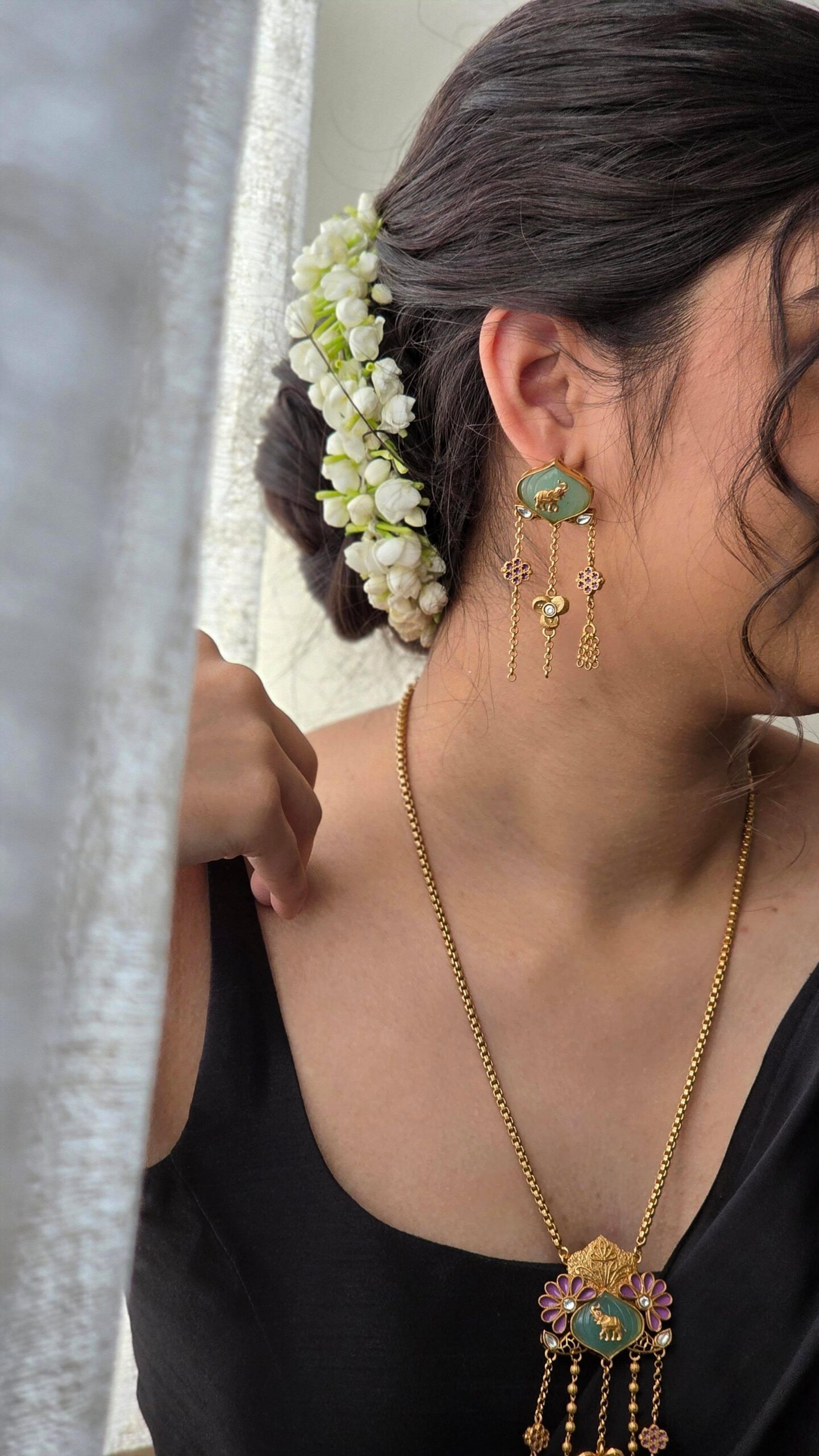 Madhuban handcrafted delicate necklace Thumbnail