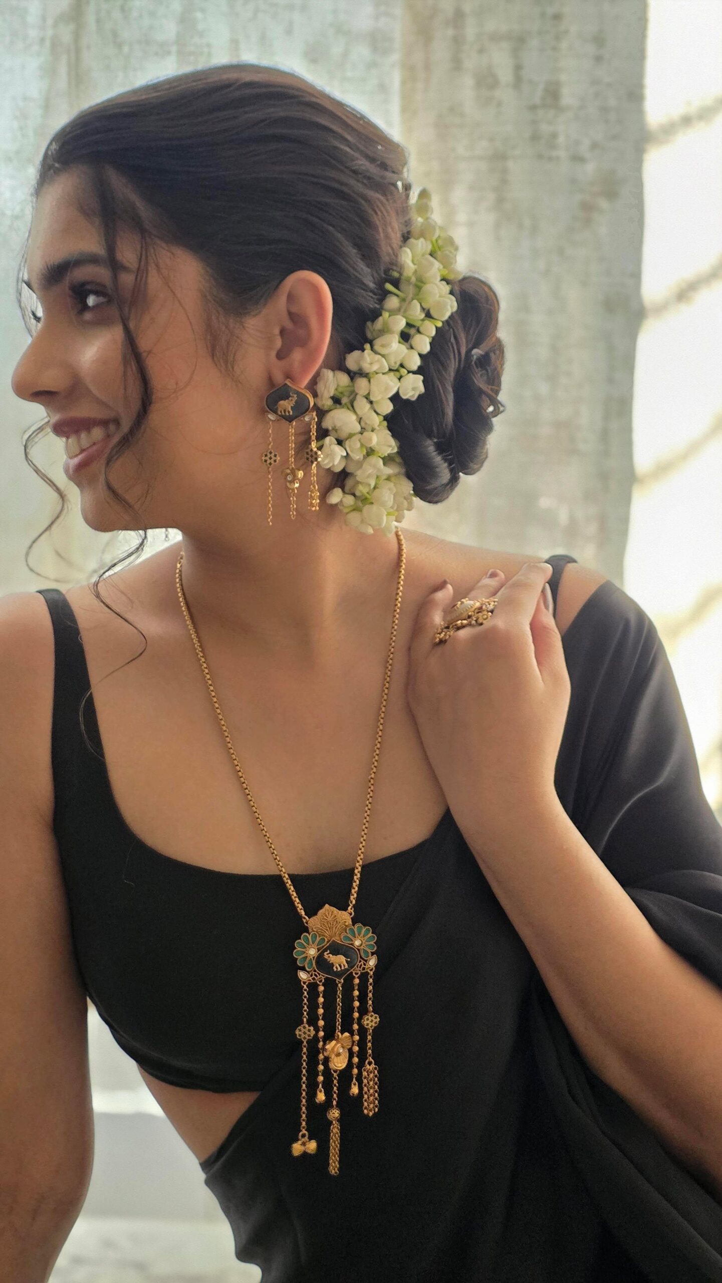 Madhuban handcrafted delicate necklace Thumbnail