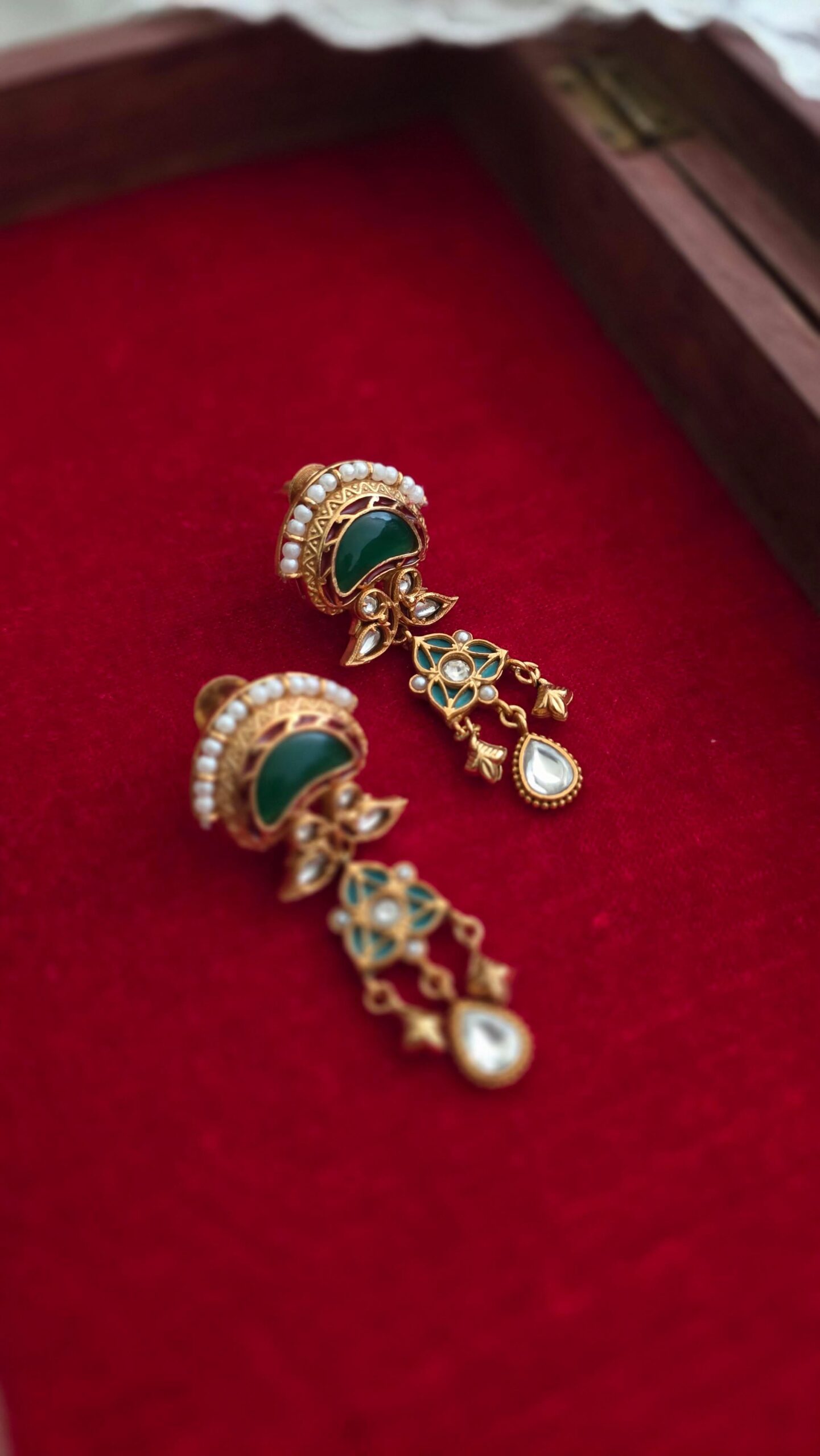 Rajvalli handcrafted delicate necklace Thumbnail