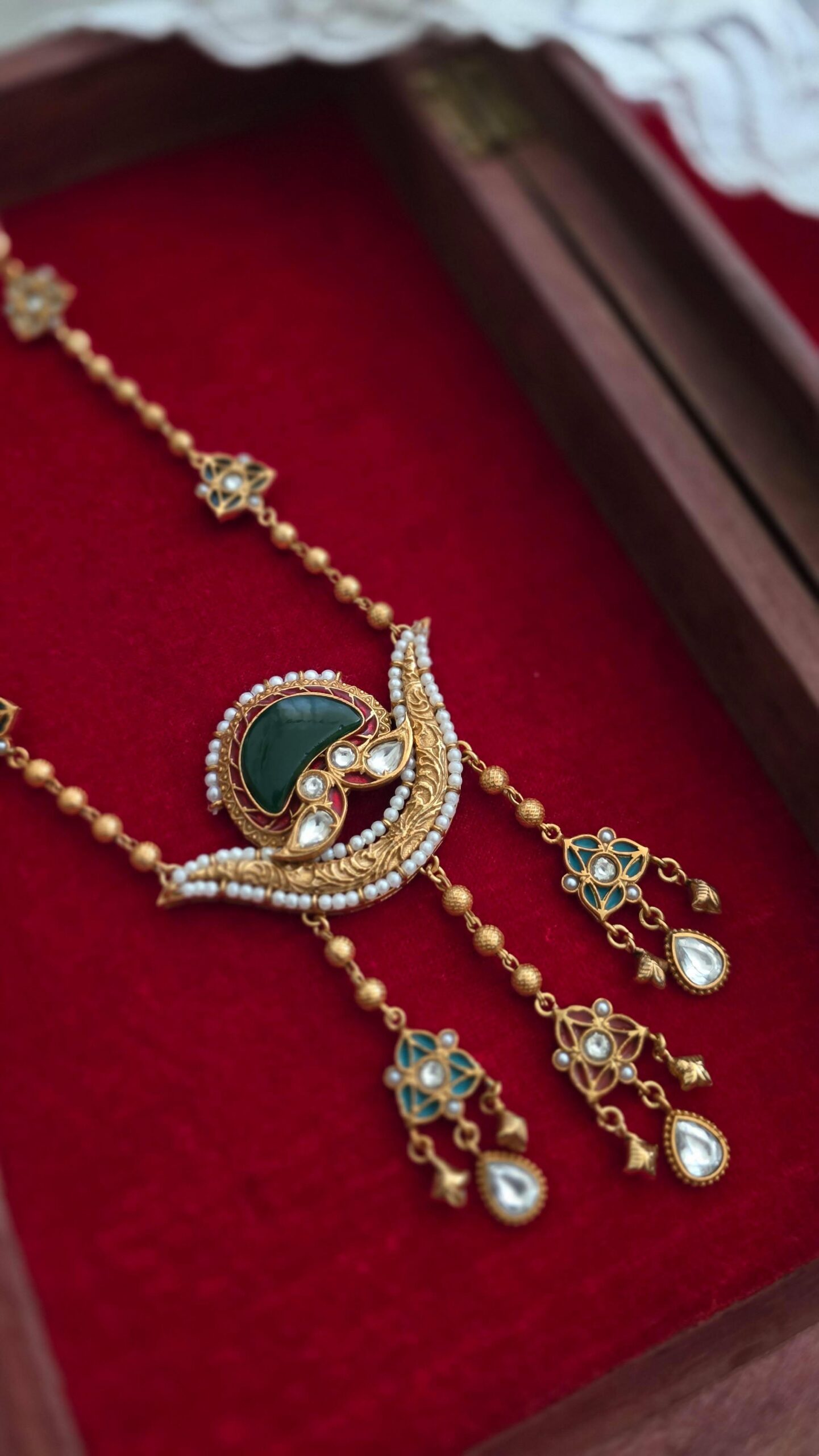 Rajvalli handcrafted delicate necklace Thumbnail