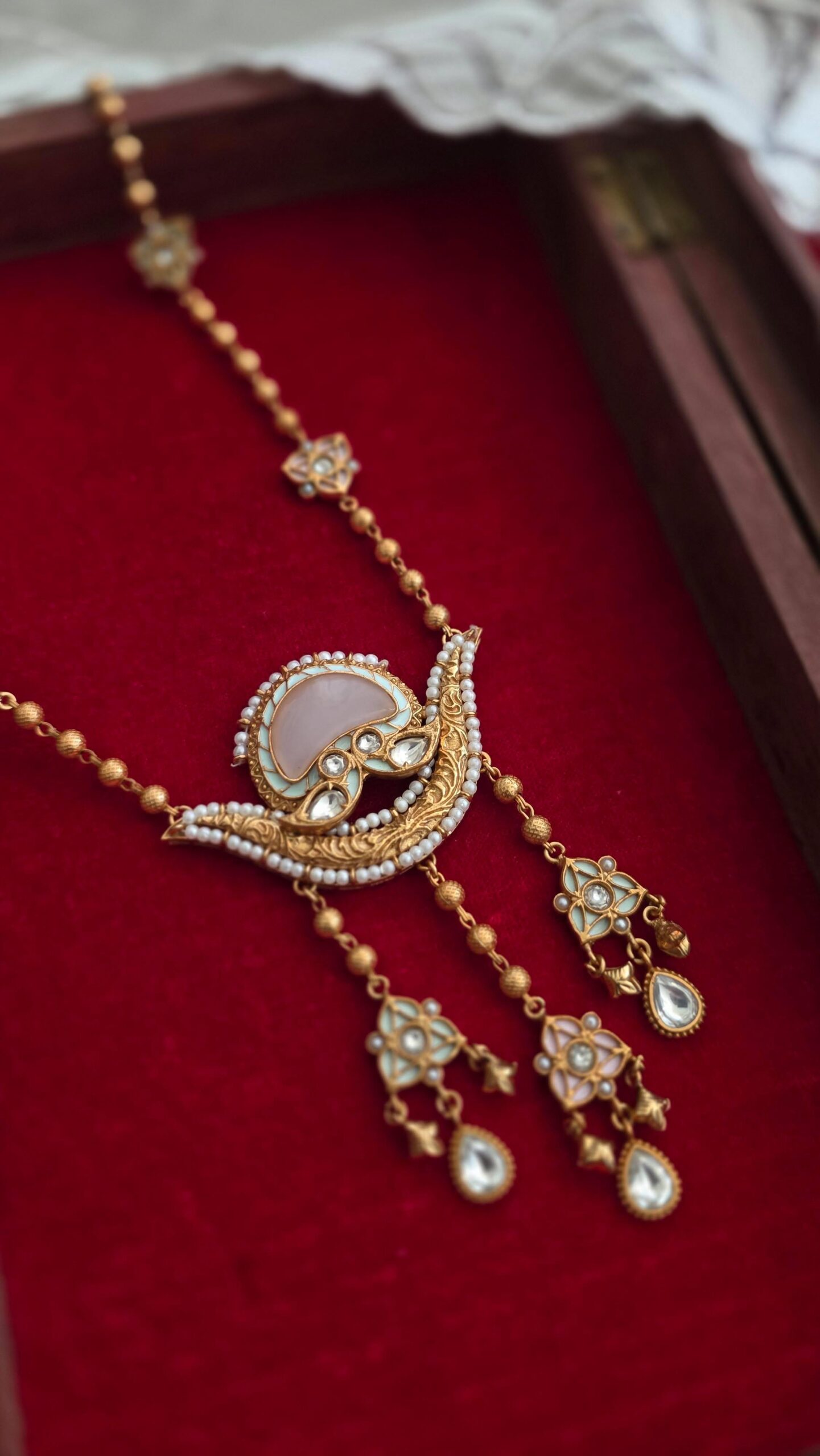 Rajvalli handcrafted delicate necklace Thumbnail