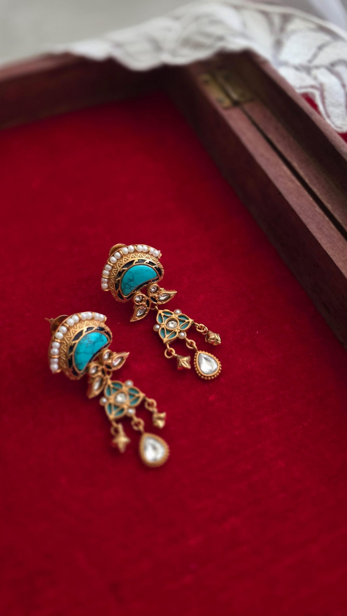 Rajvalli handcrafted delicate necklace Thumbnail