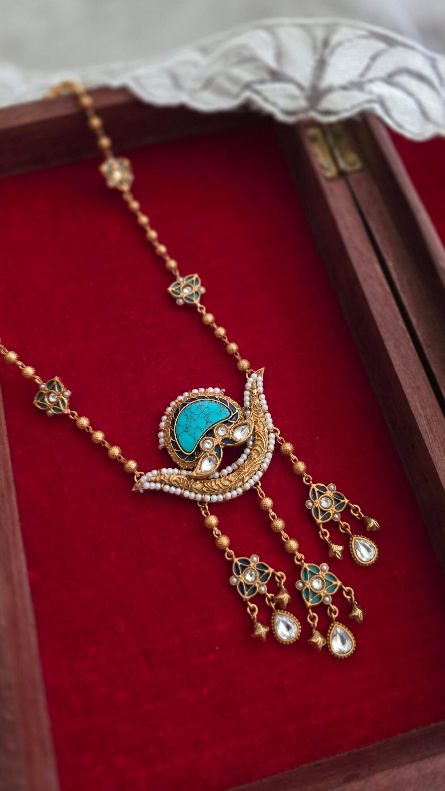 Rajvalli handcrafted delicate necklace Thumbnail