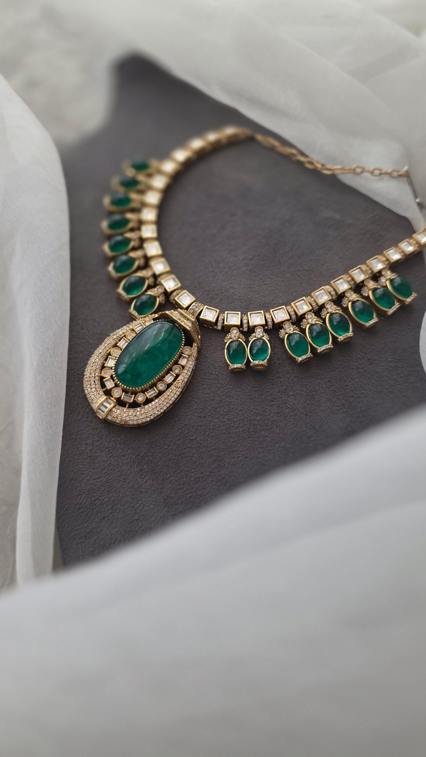 Rubina quartz and polki necklace Thumbnail