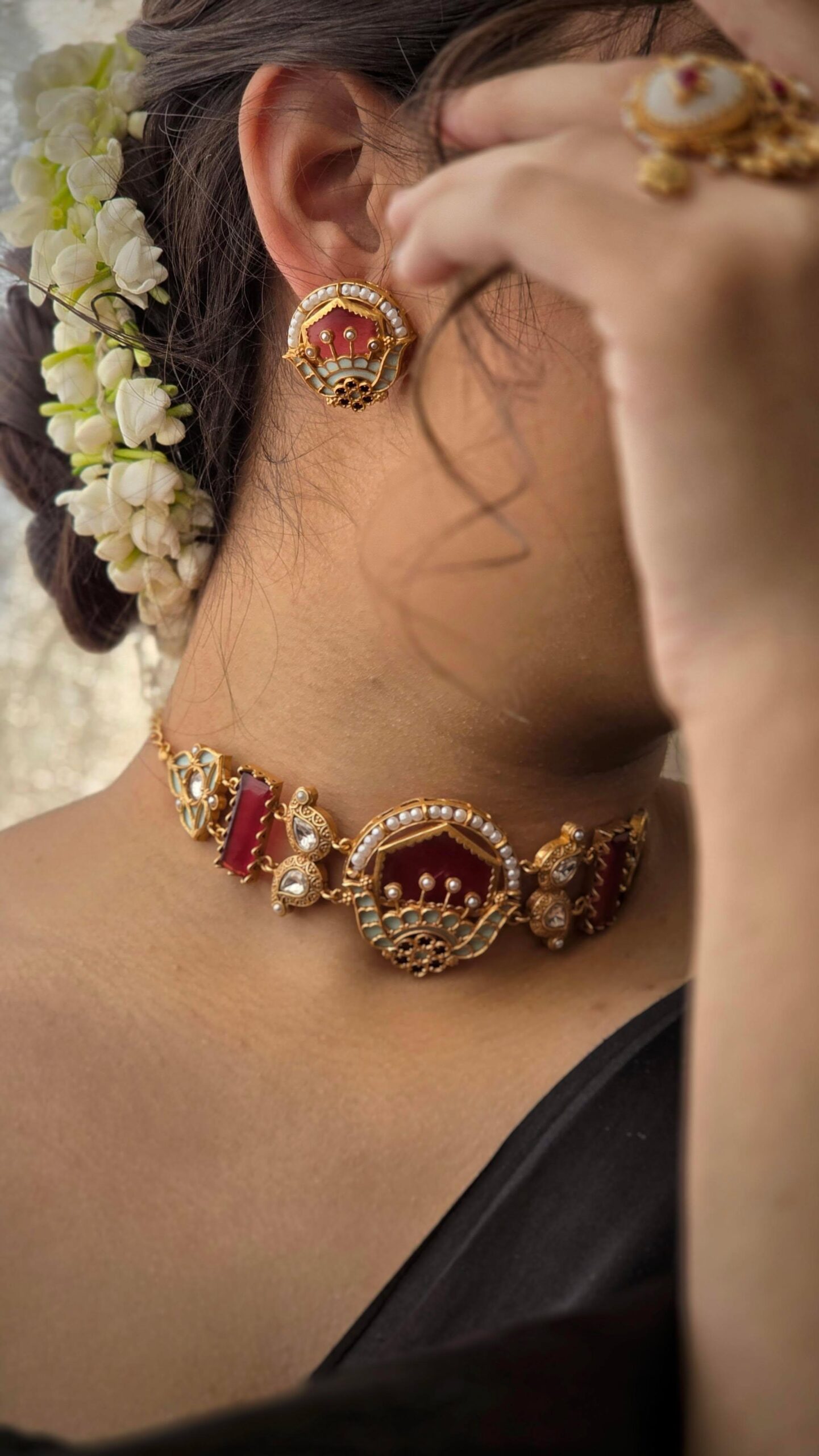 Madhuban handcrafted choker Thumbnail