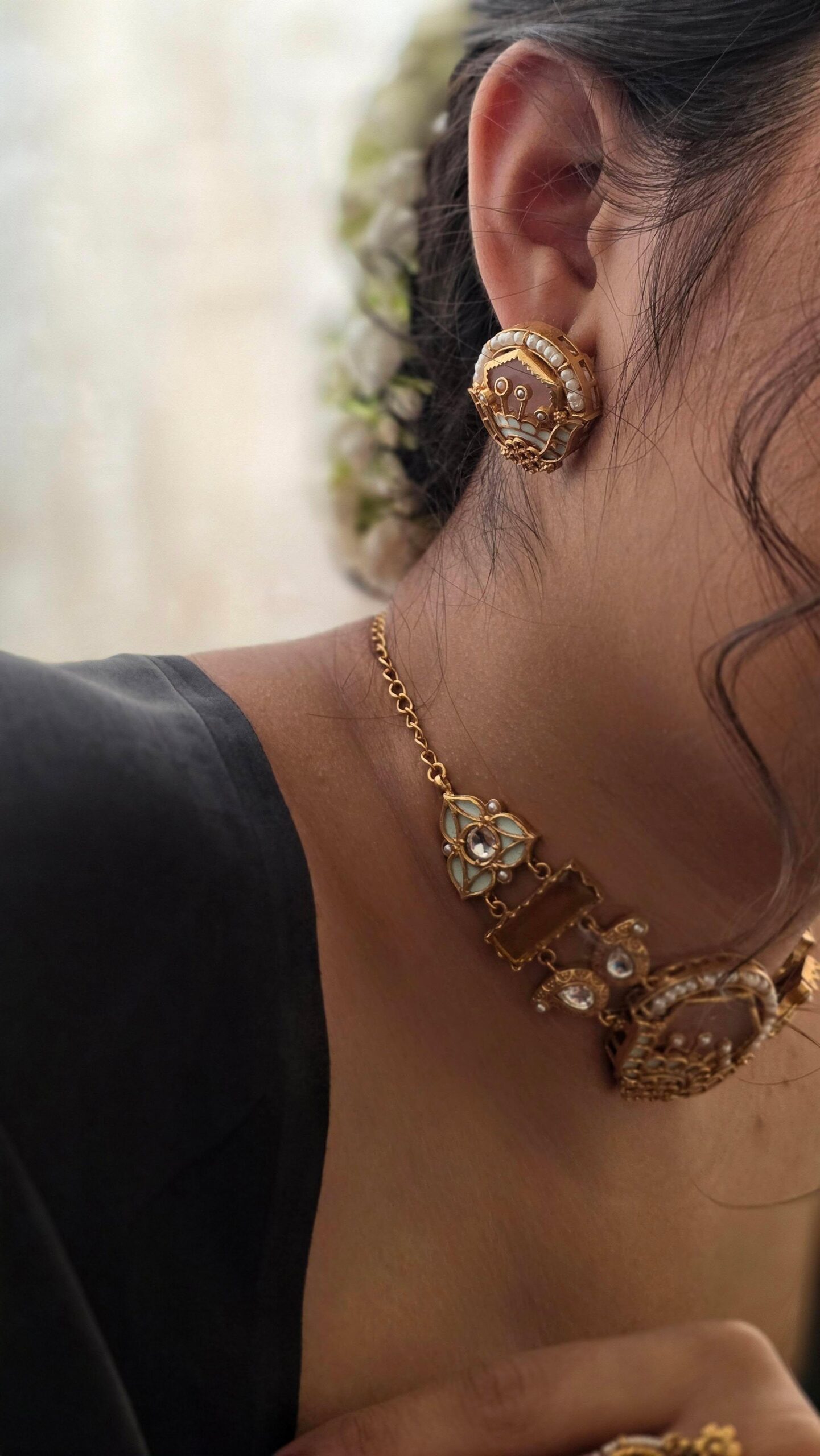 Madhuban handcrafted choker Thumbnail