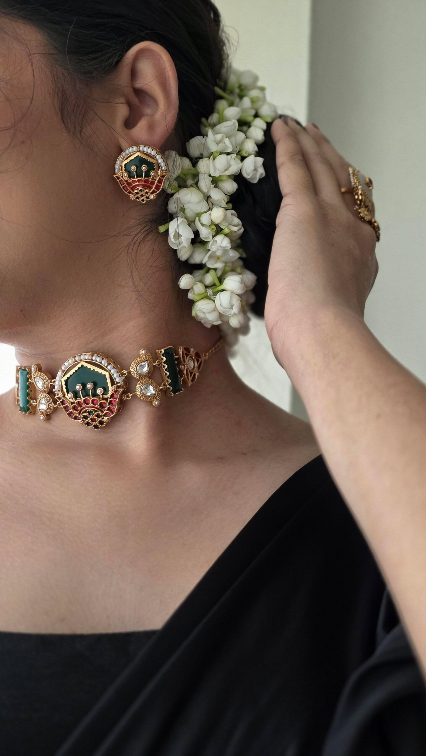 Madhuban handcrafted choker Thumbnail