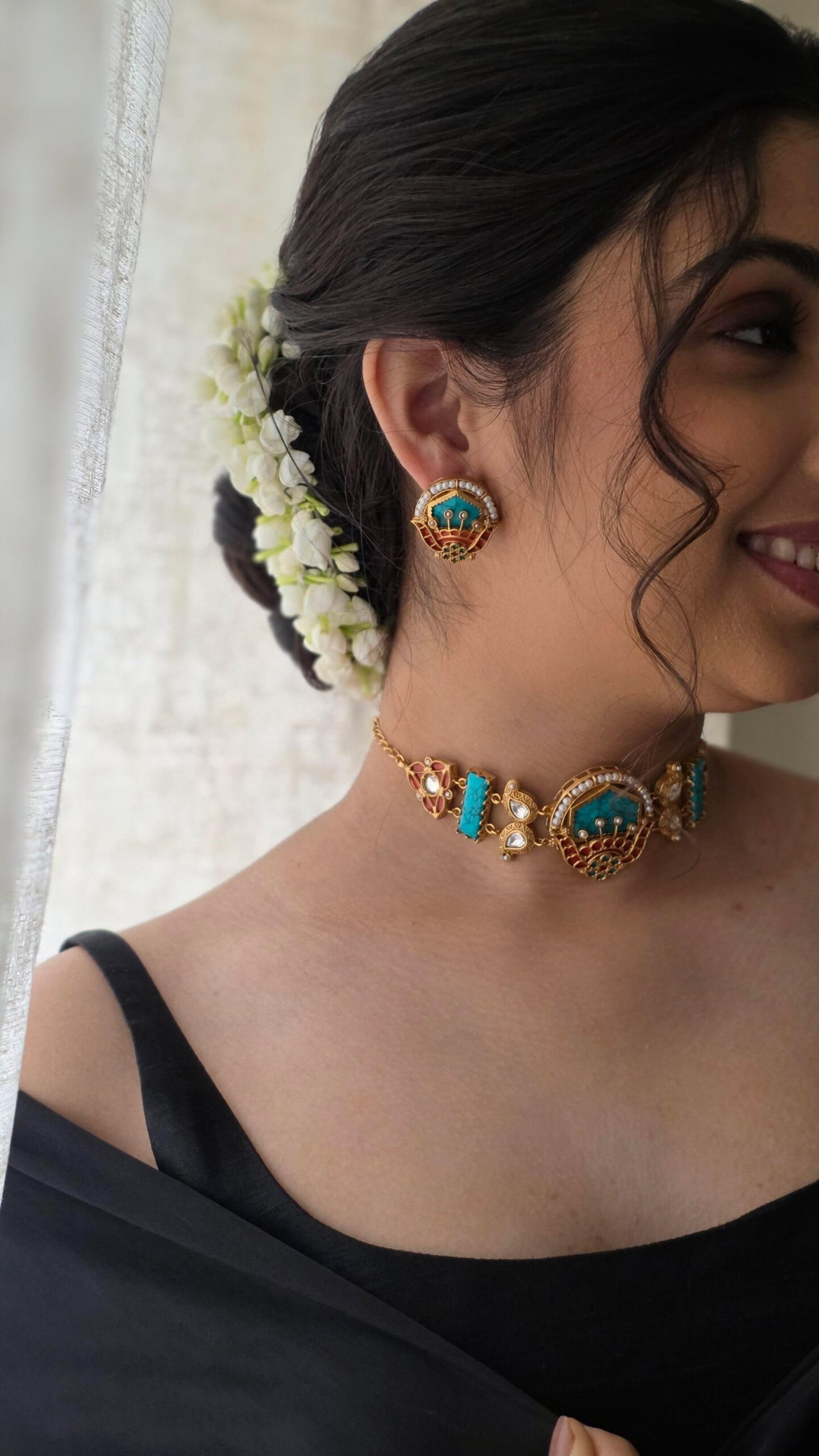 Madhuban handcrafted choker Thumbnail