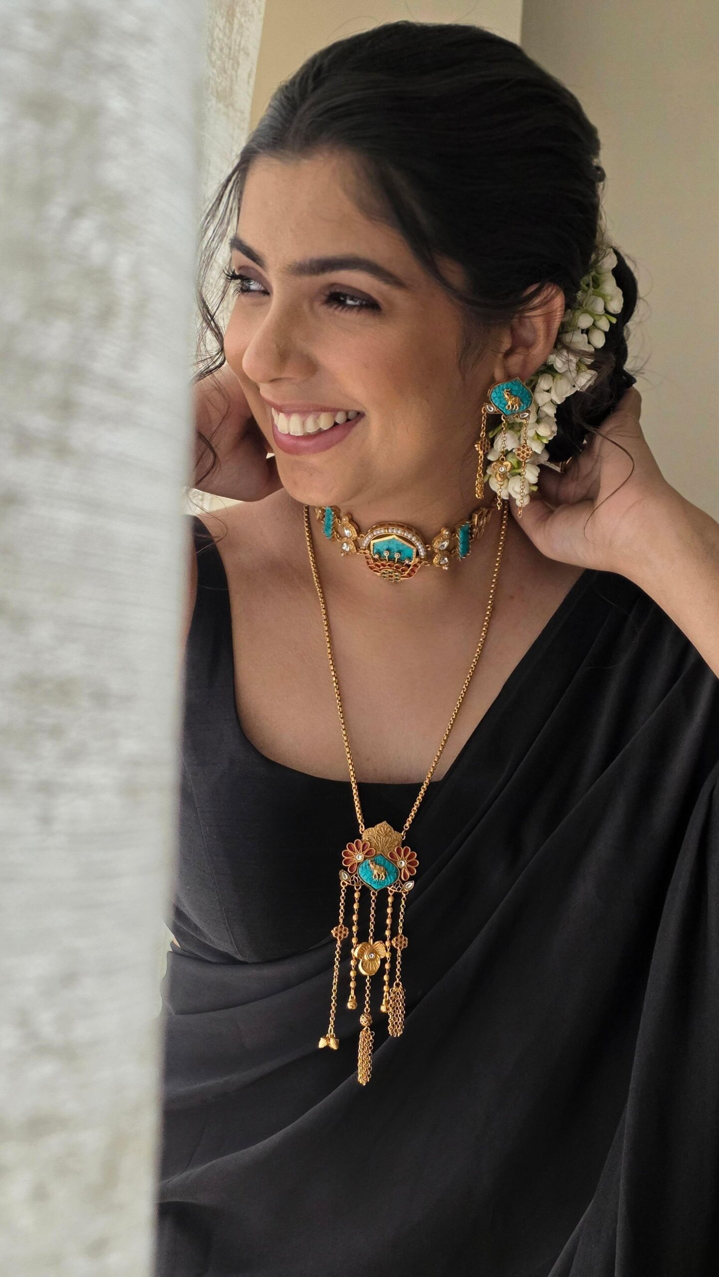 Madhuban handcrafted choker Thumbnail