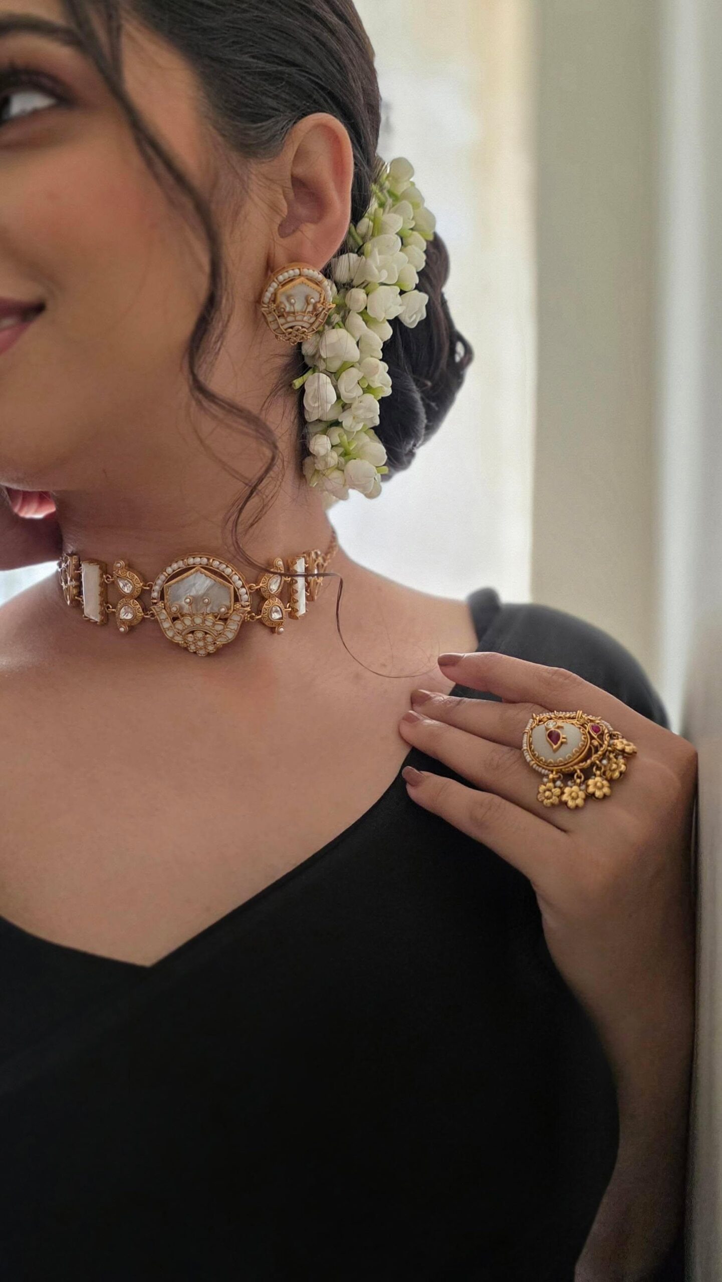 Madhuban handcrafted choker Thumbnail