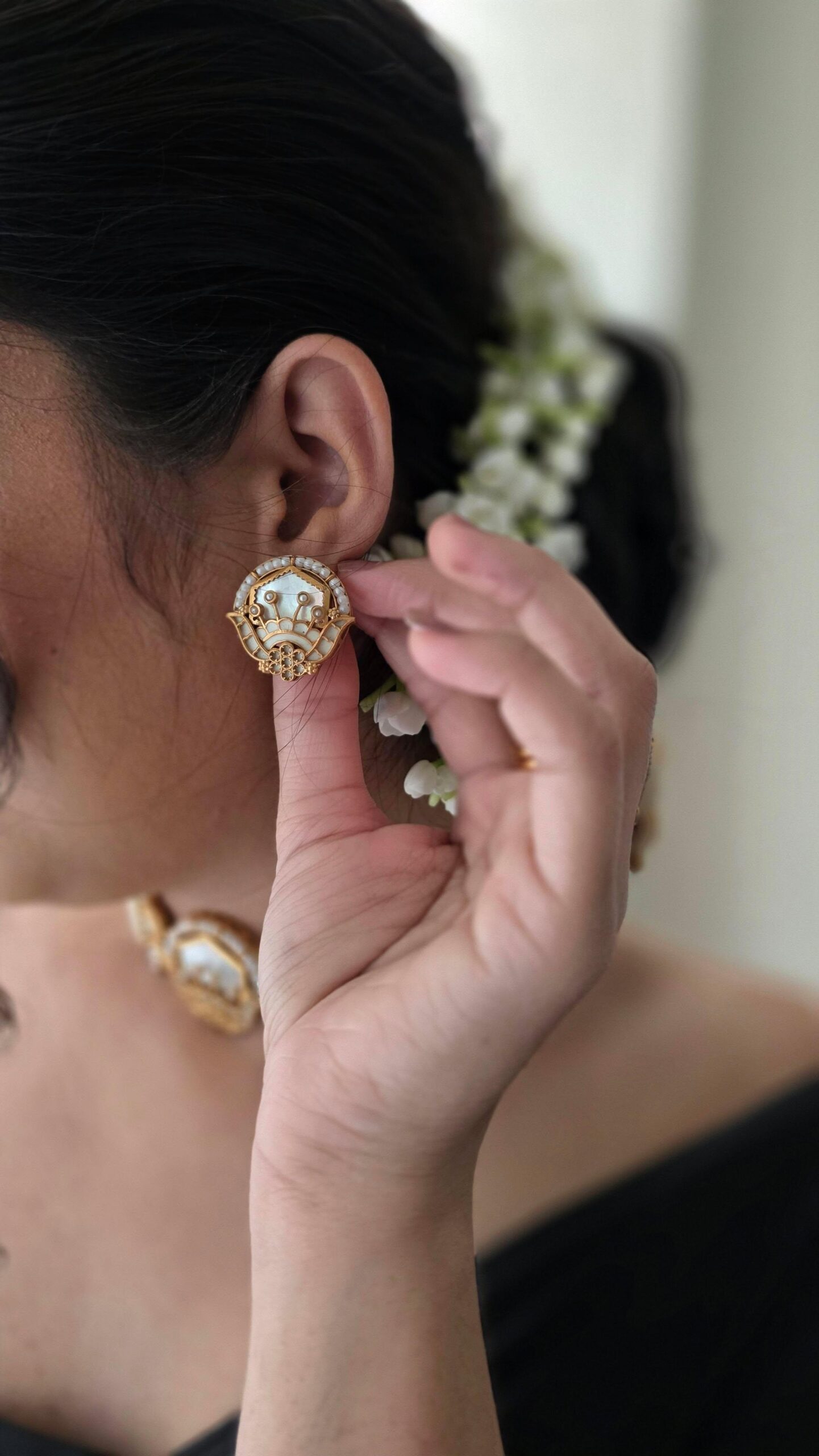 Madhuban handcrafted choker Thumbnail