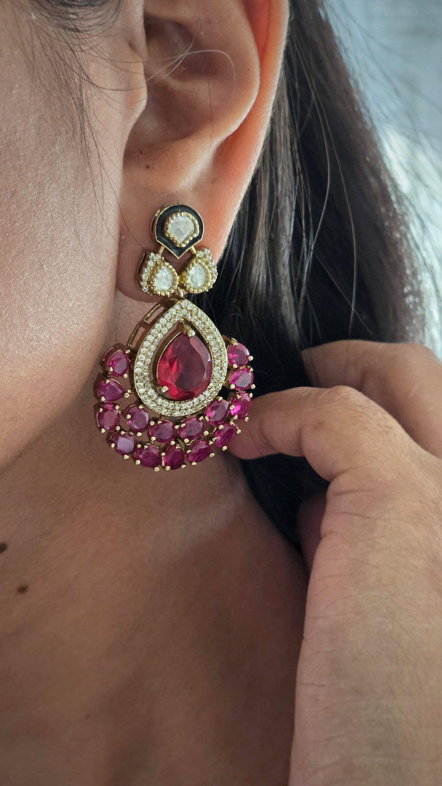 Ojasvi quartz necklace Thumbnail