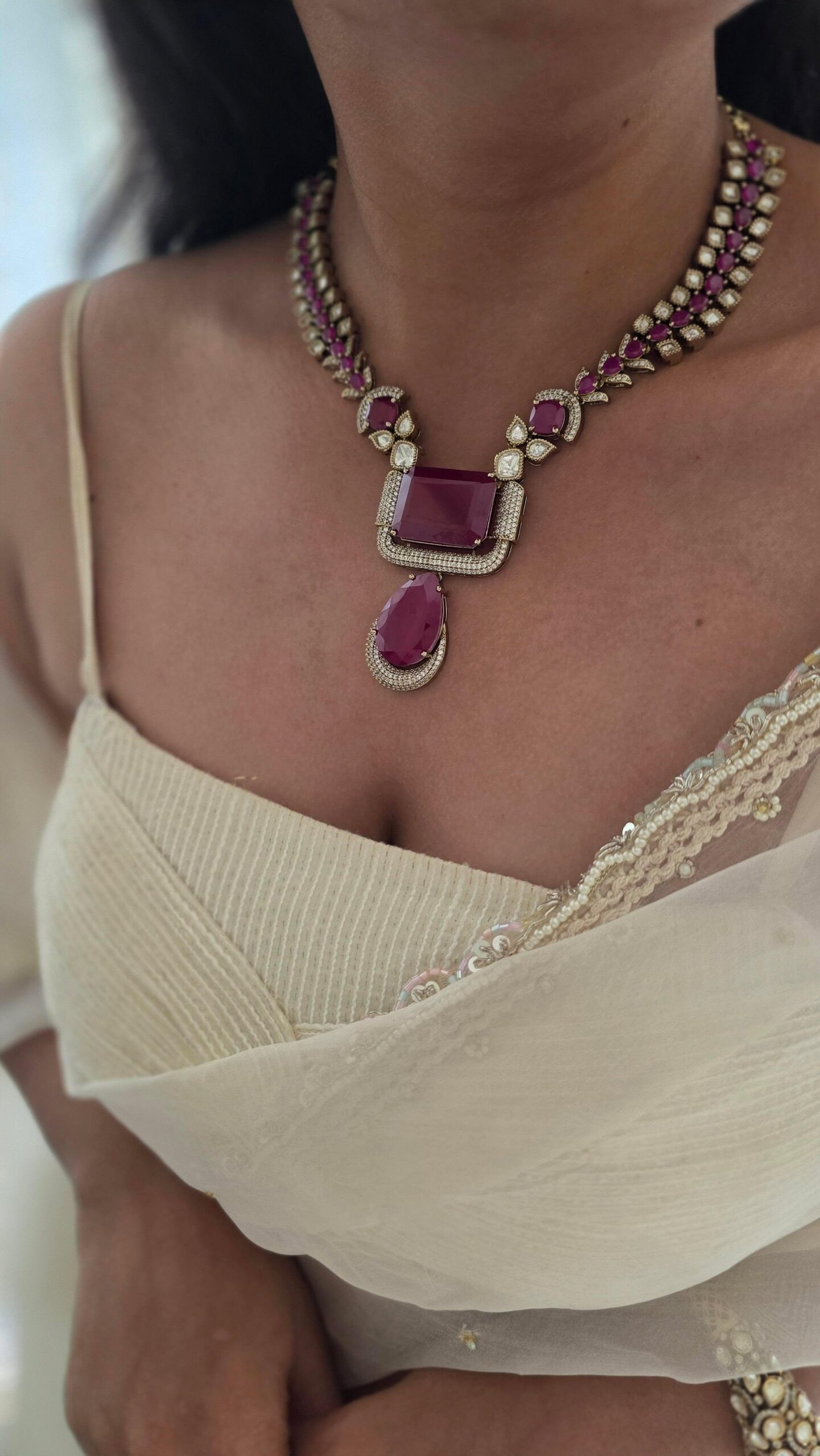 Eva quartz and polki necklace Thumbnail