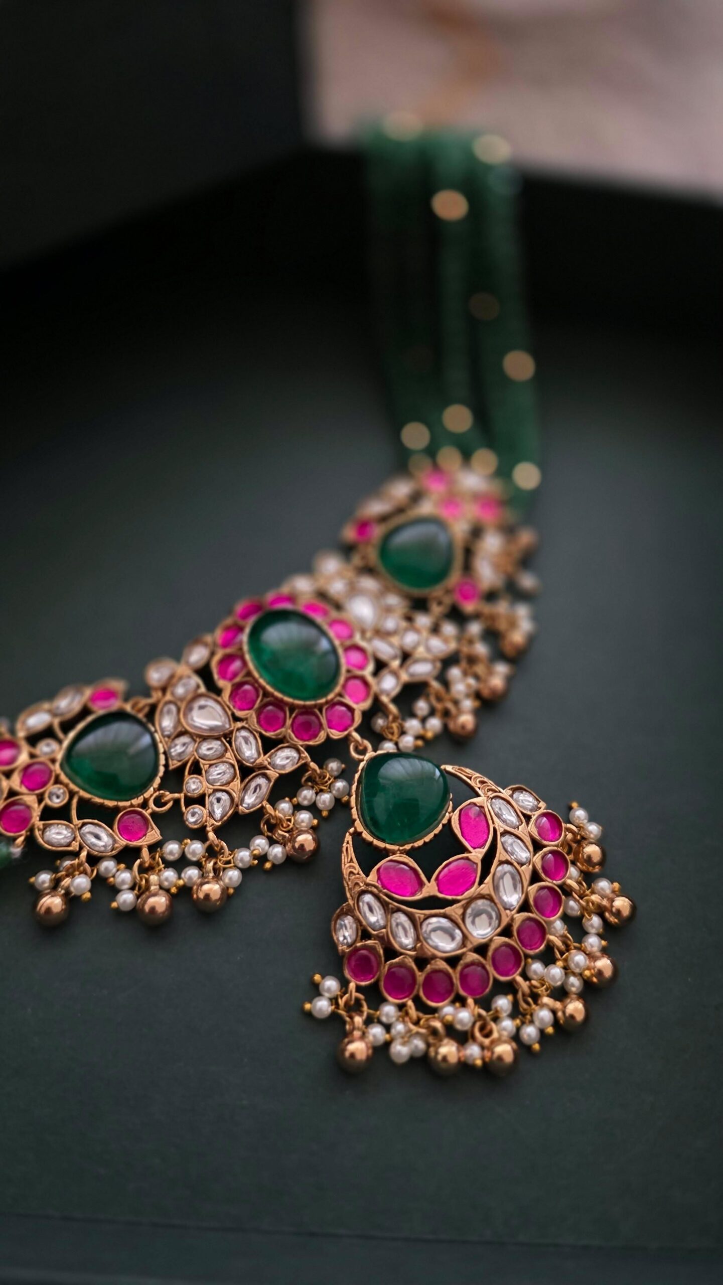 Nupura quartz and polki necklace Thumbnail