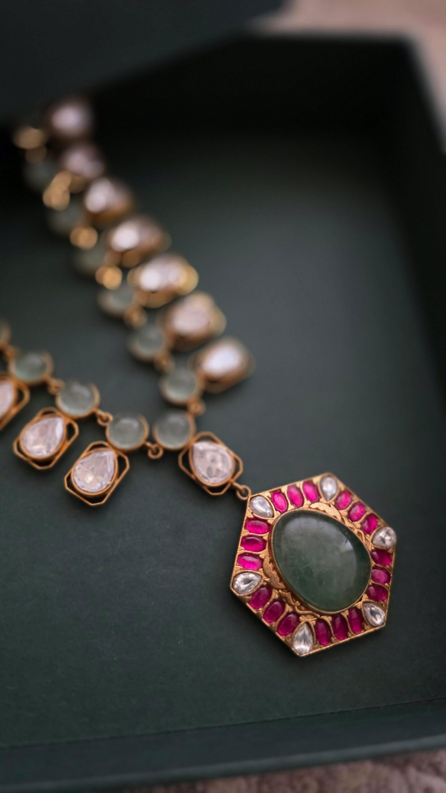 Netra quartz and polki necklace Thumbnail