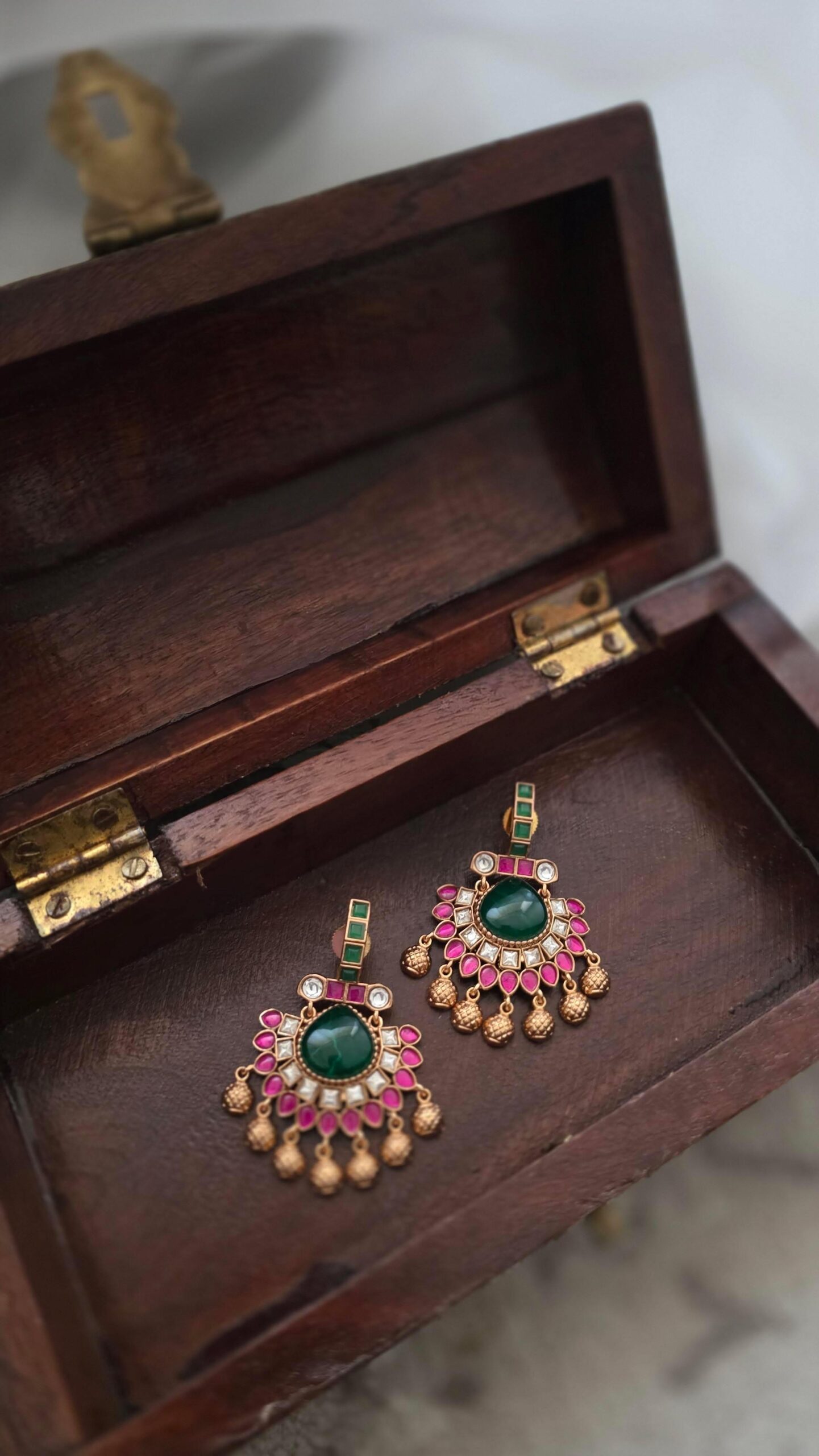 Arooj quartz and polki earrings Thumbnail